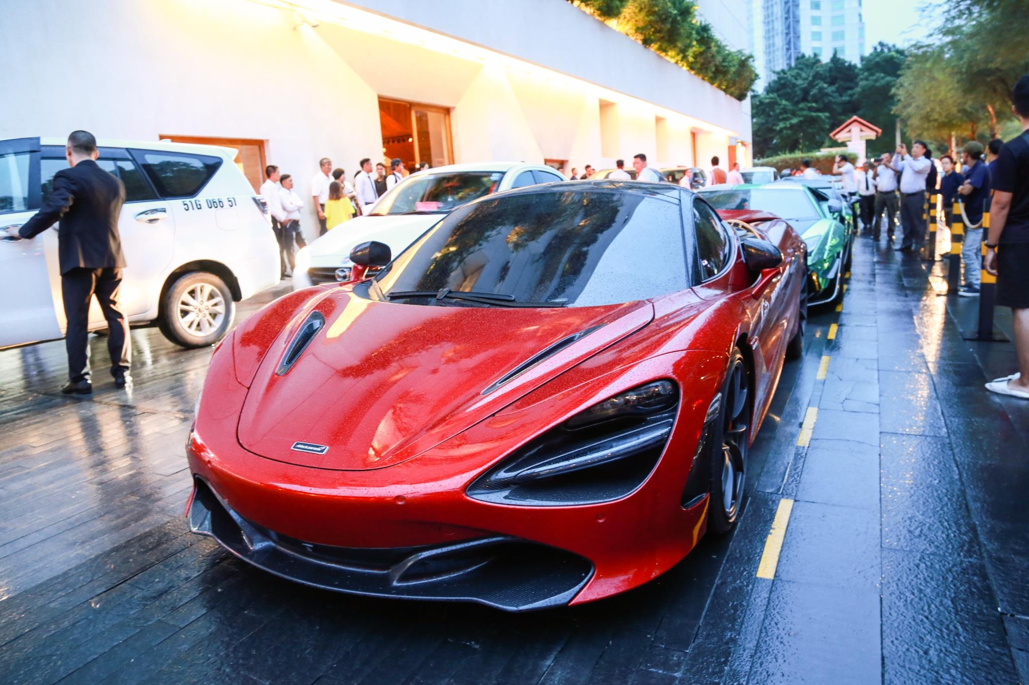 Dan sieu xe Car Passion tai xuat tai dam cuoi Cuong do la anh 2