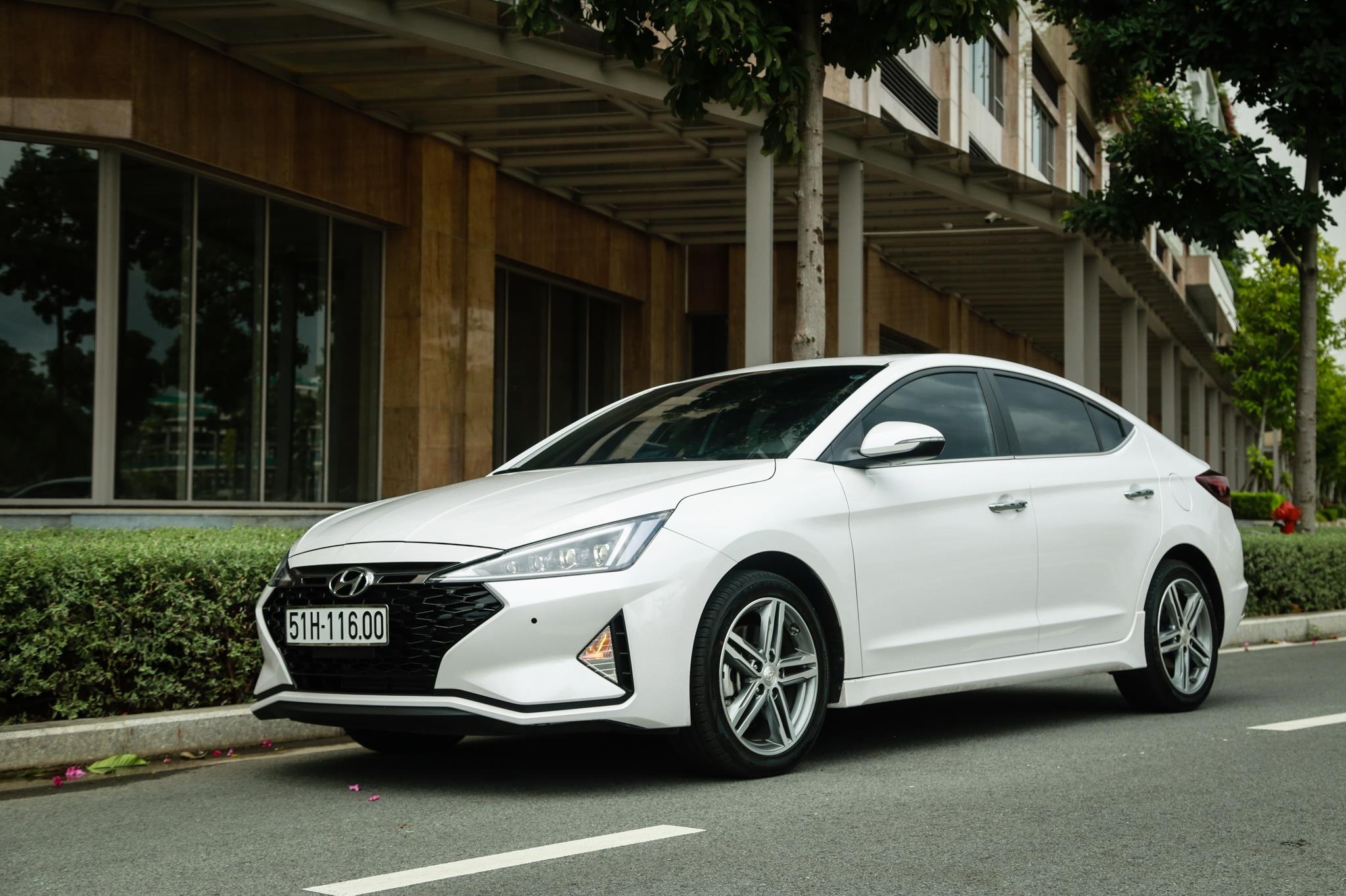So sánh Honda Civic RS và Hyundai Elantra Sport ảnh 2 So sanh Honda Civic RS va Hyundai Elantra Sport anh 2