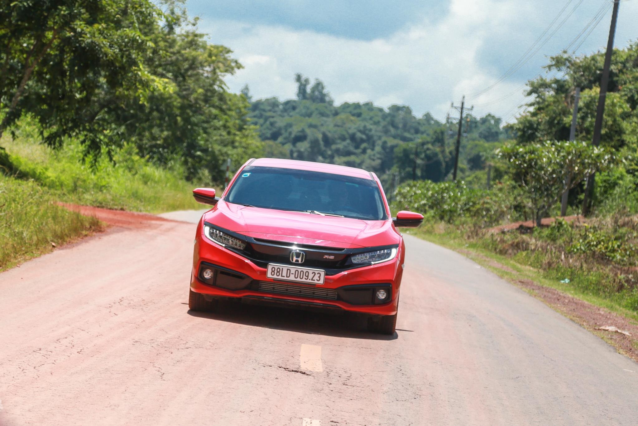 So sánh Honda Civic RS và Hyundai Elantra Sport ảnh 17 So sanh Honda Civic RS va Hyundai Elantra Sport anh 17