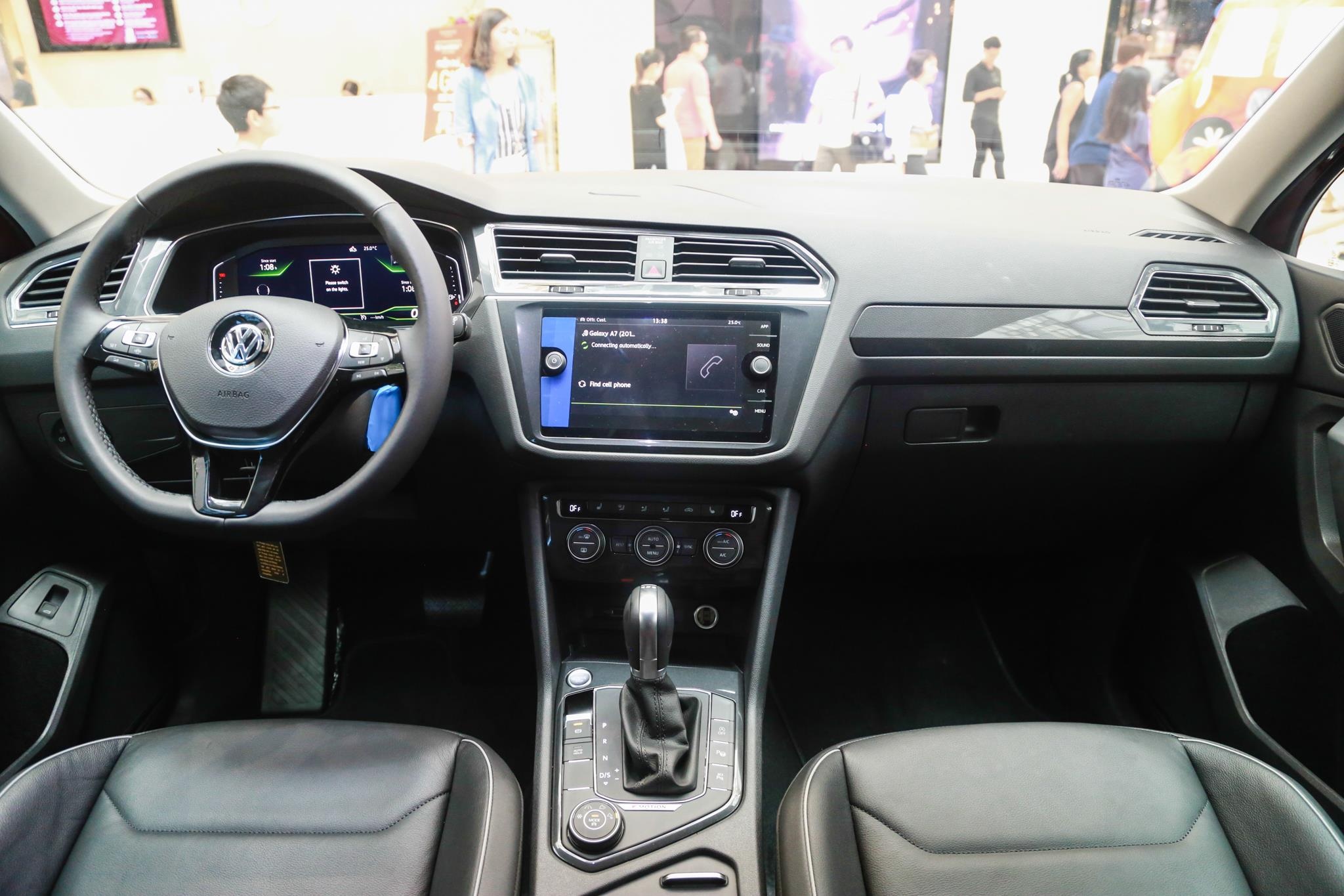 Volkswagen Tiguan Allspace Luxury ra mat anh 6