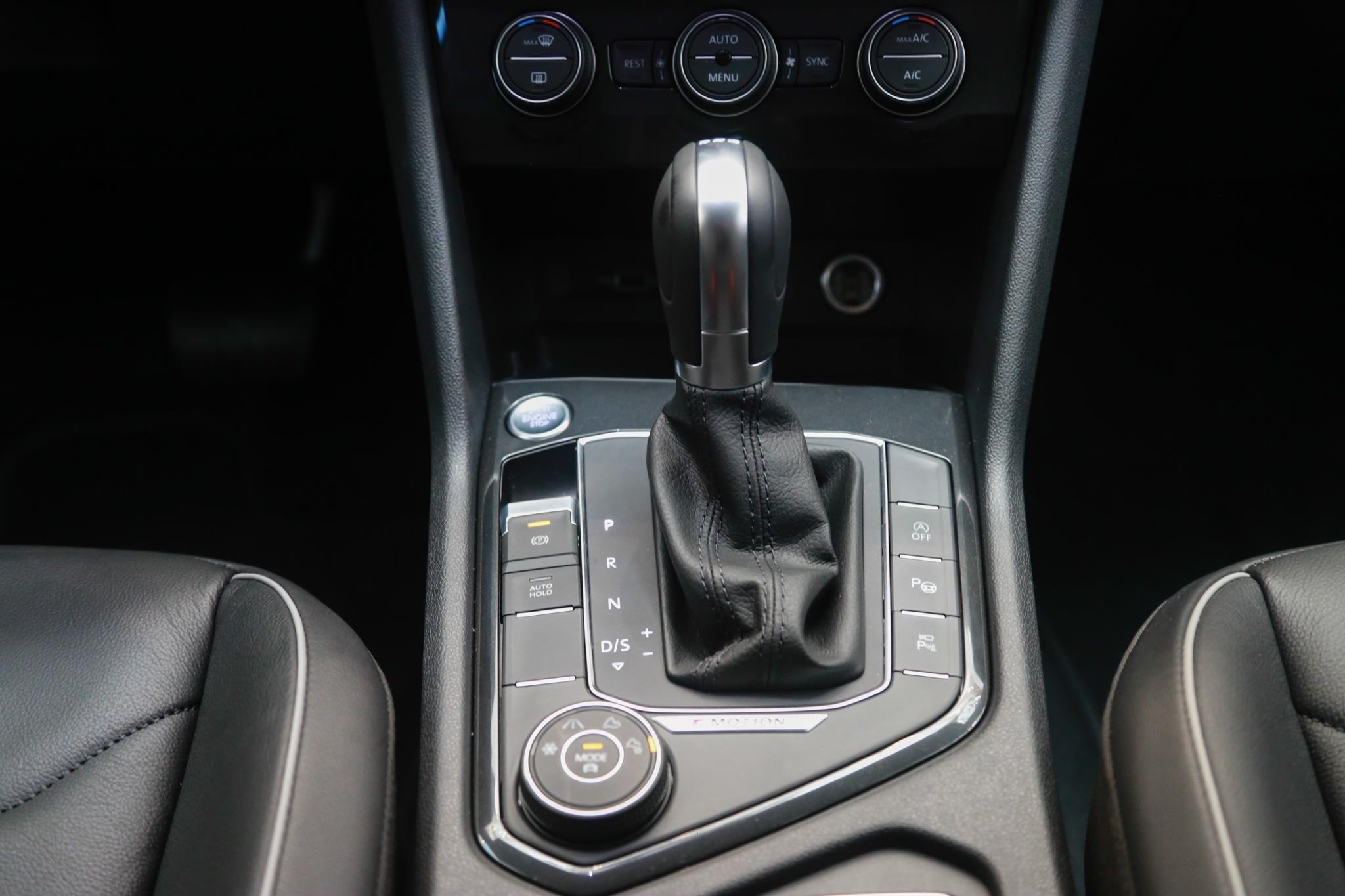 Volkswagen Tiguan Allspace Luxury ra mat anh 7