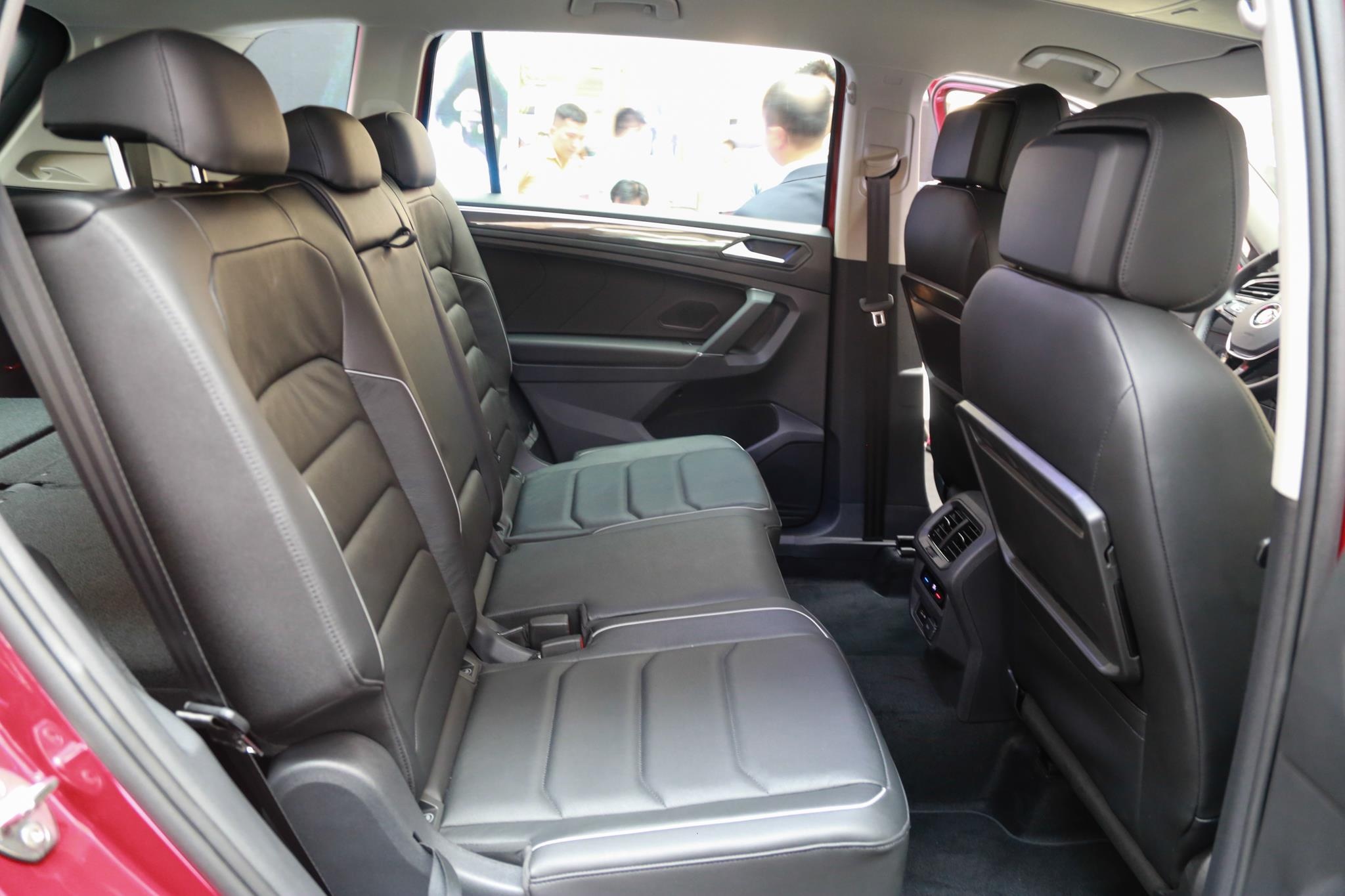 Volkswagen Tiguan Allspace Luxury ra mat anh 8