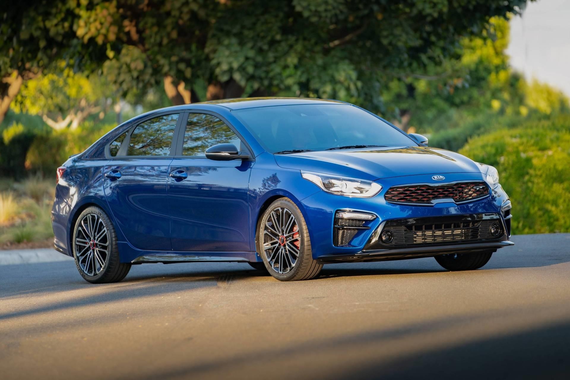 Chi tiet Kia Forte GT 2020 anh 1