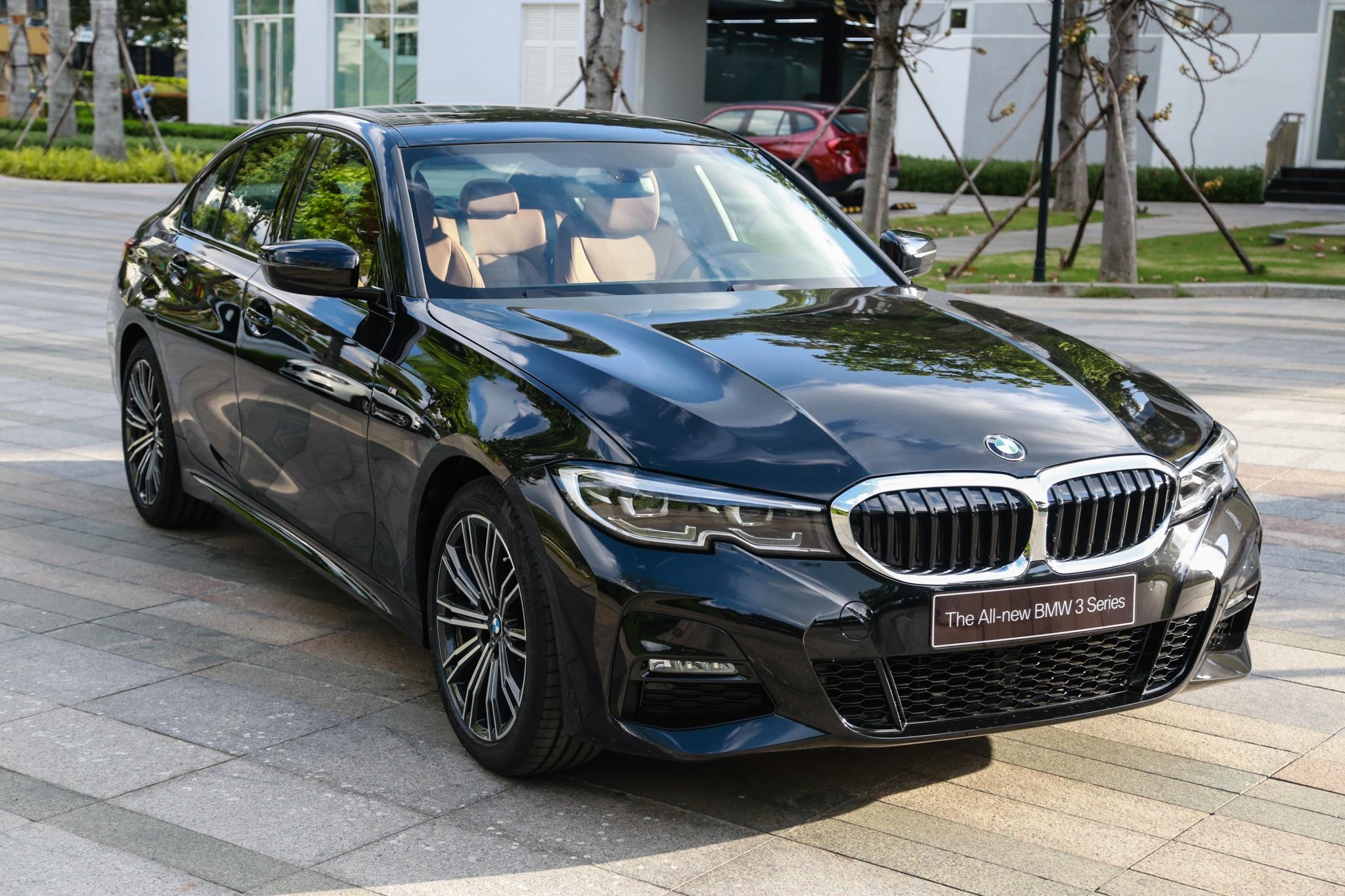 Can canh BMW 330i M Sport vua cap ben VN, gia 2,38 ty dong hinh anh