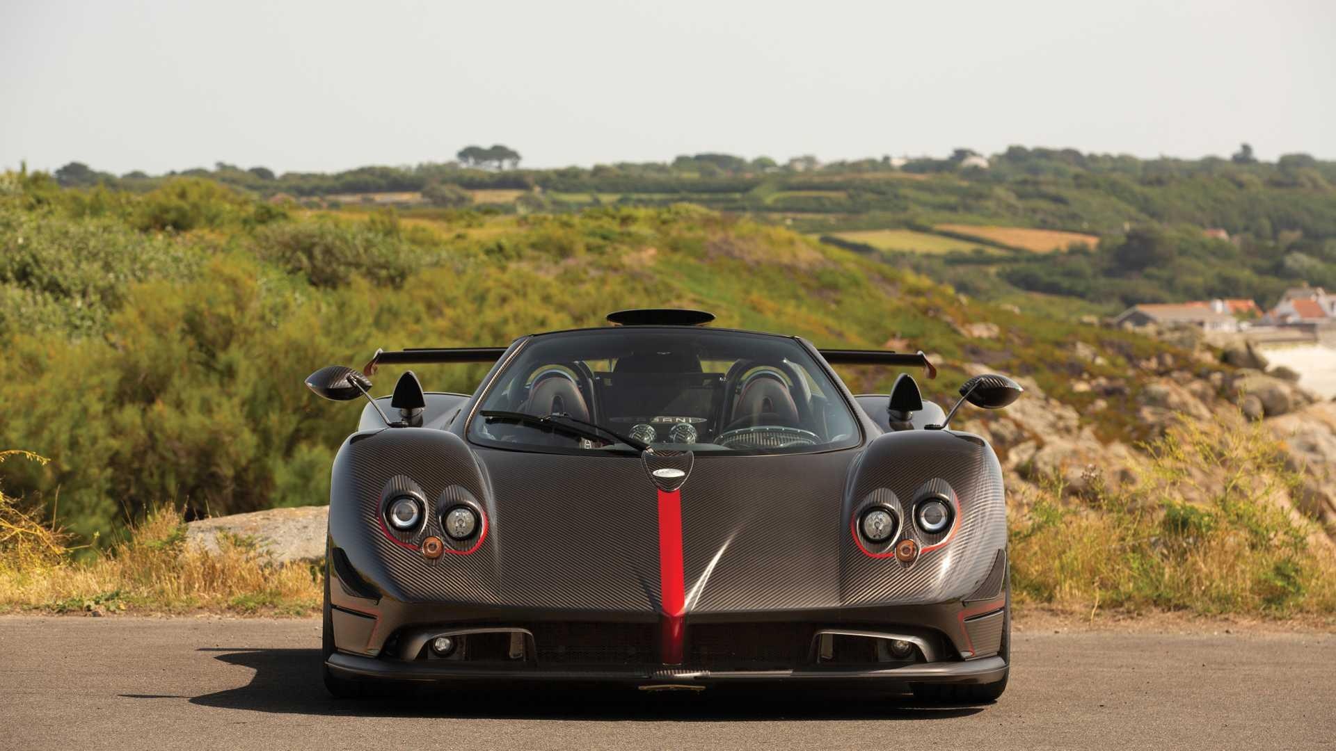 Pagani Zonda dau tien duoc ban dau gia anh 8