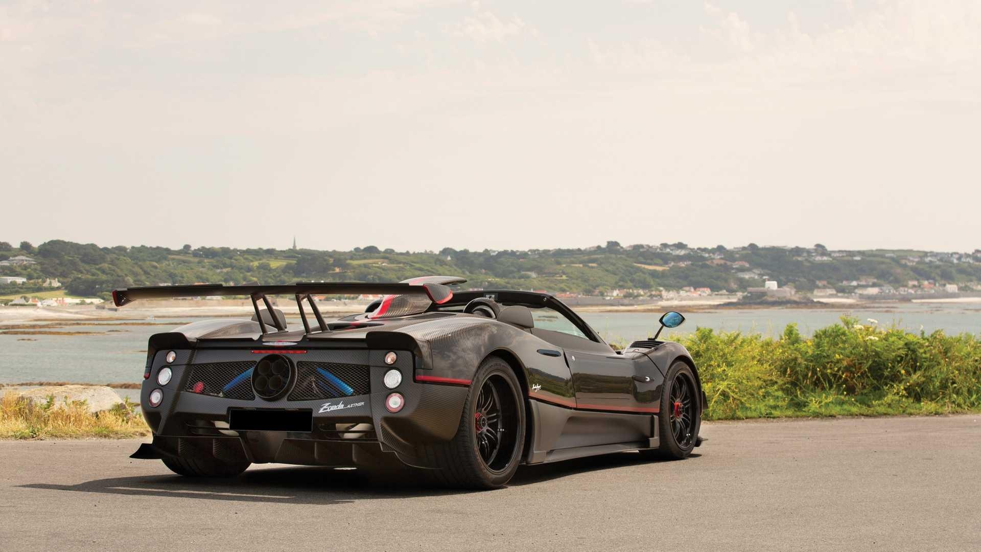 Pagani Zonda dau tien duoc ban dau gia anh 3