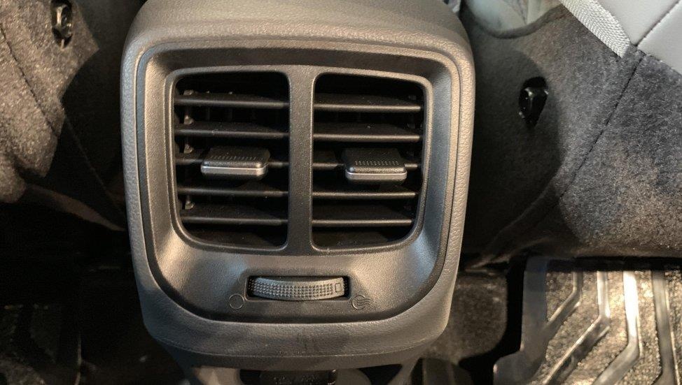 Hyundai Grand i10 Nios co gi khac Grand i10 o VN anh 10