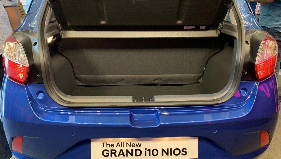 Hyundai Grand i10 Nios co gi khac Grand i10 o VN anh 12