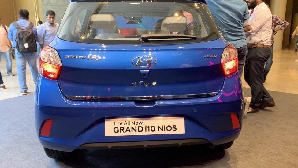 Hyundai Grand i10 Nios co gi khac Grand i10 o VN anh 4