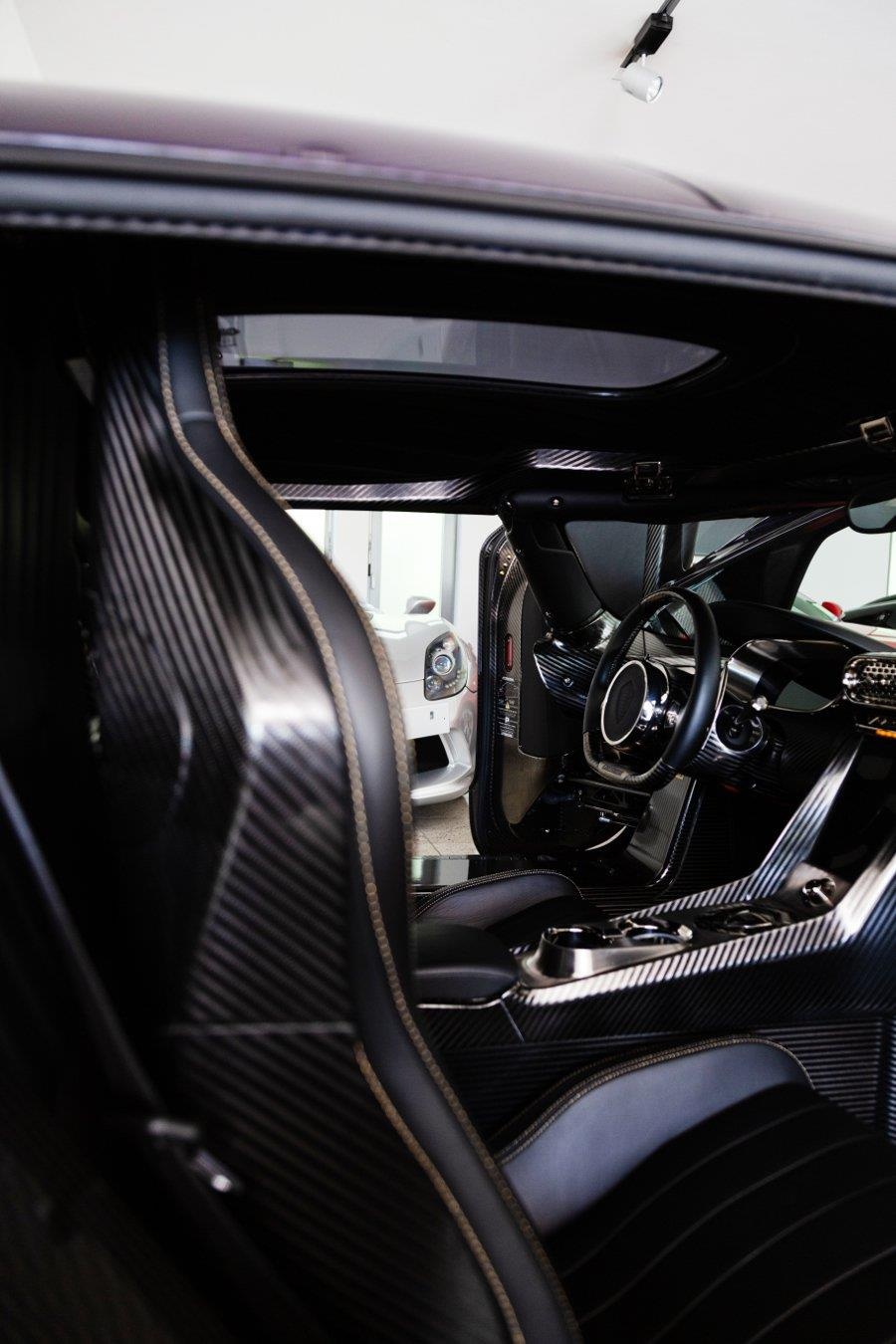 Siêu xe Koenigsegg Regera phủ sợi carbon tím ảnh 6 Sieu xe Koenigsegg Regera phu soi carbon tim anh 6