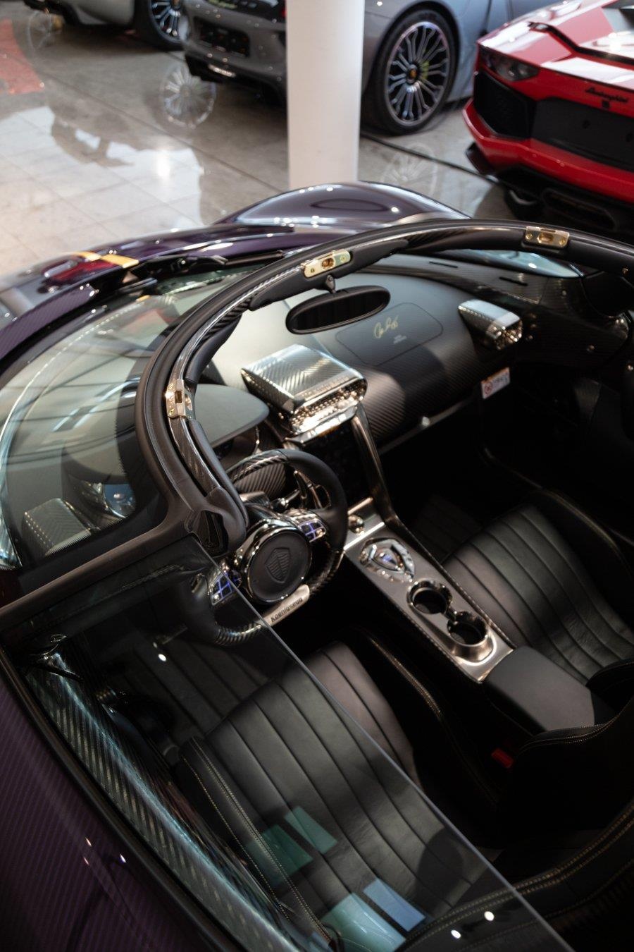 Siêu xe Koenigsegg Regera phủ sợi carbon tím ảnh 7 Sieu xe Koenigsegg Regera phu soi carbon tim anh 7