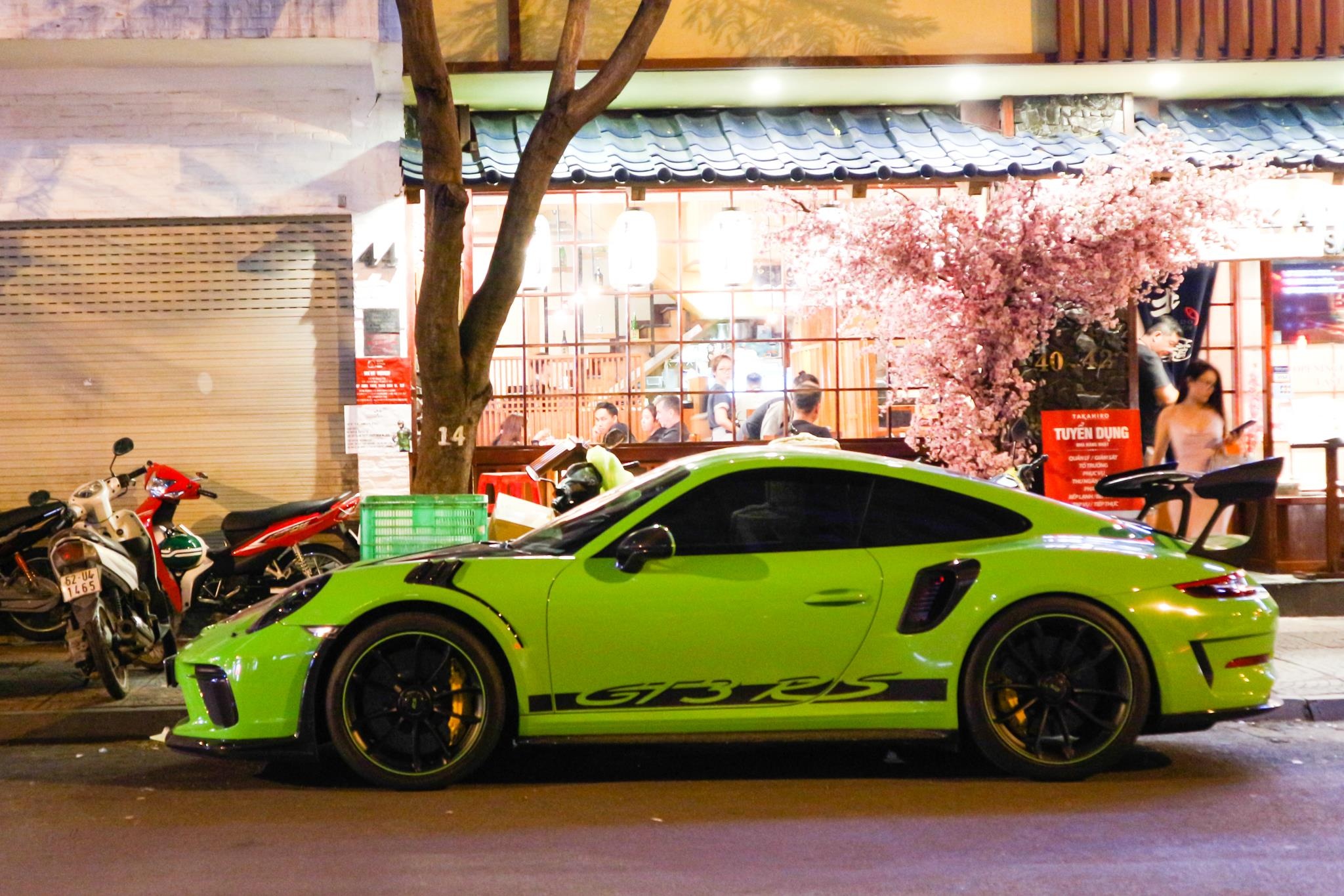 Bo doi Porsche 911 GT3 RS mau doc xuong pho anh 2