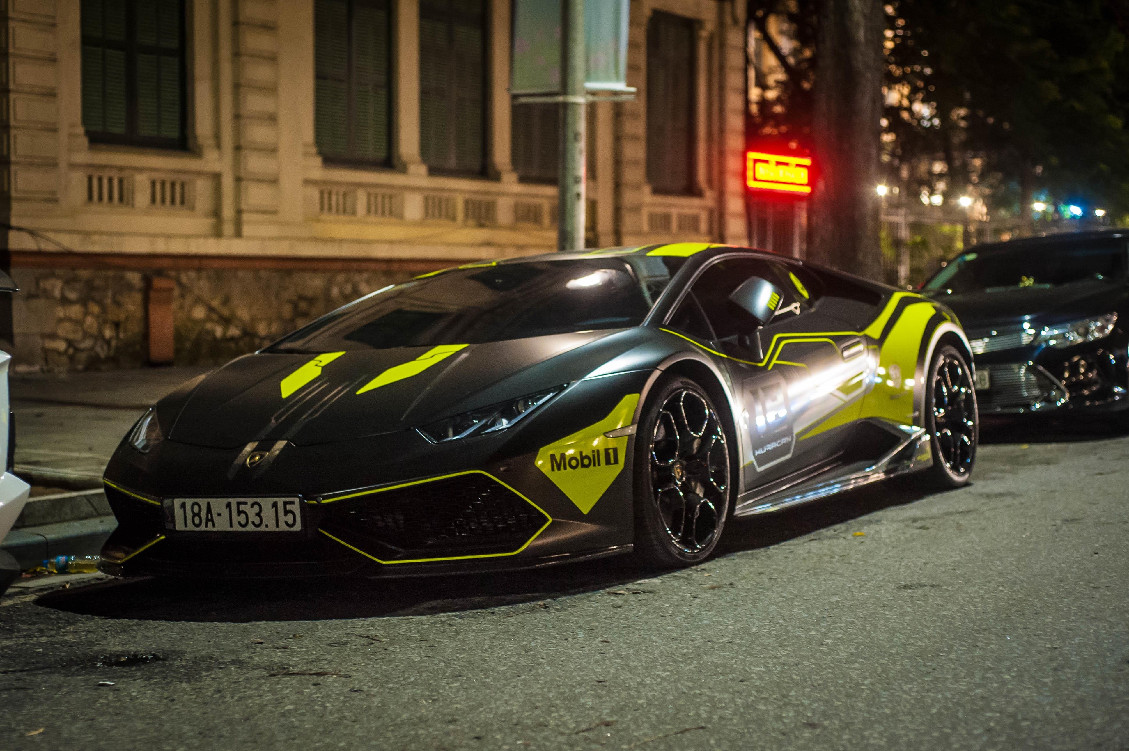 Lamborghini Huracan cua dai gia Nam Dinh thay ao moi anh 10