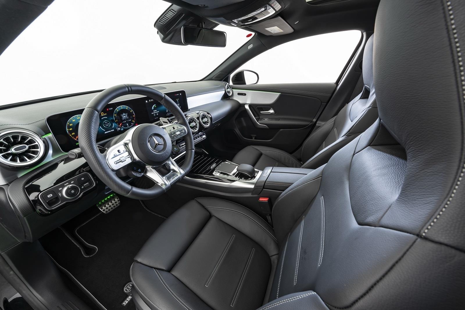 Xe do Mercedes-AMG A 35 Brabus manh 365 ma luc anh 10