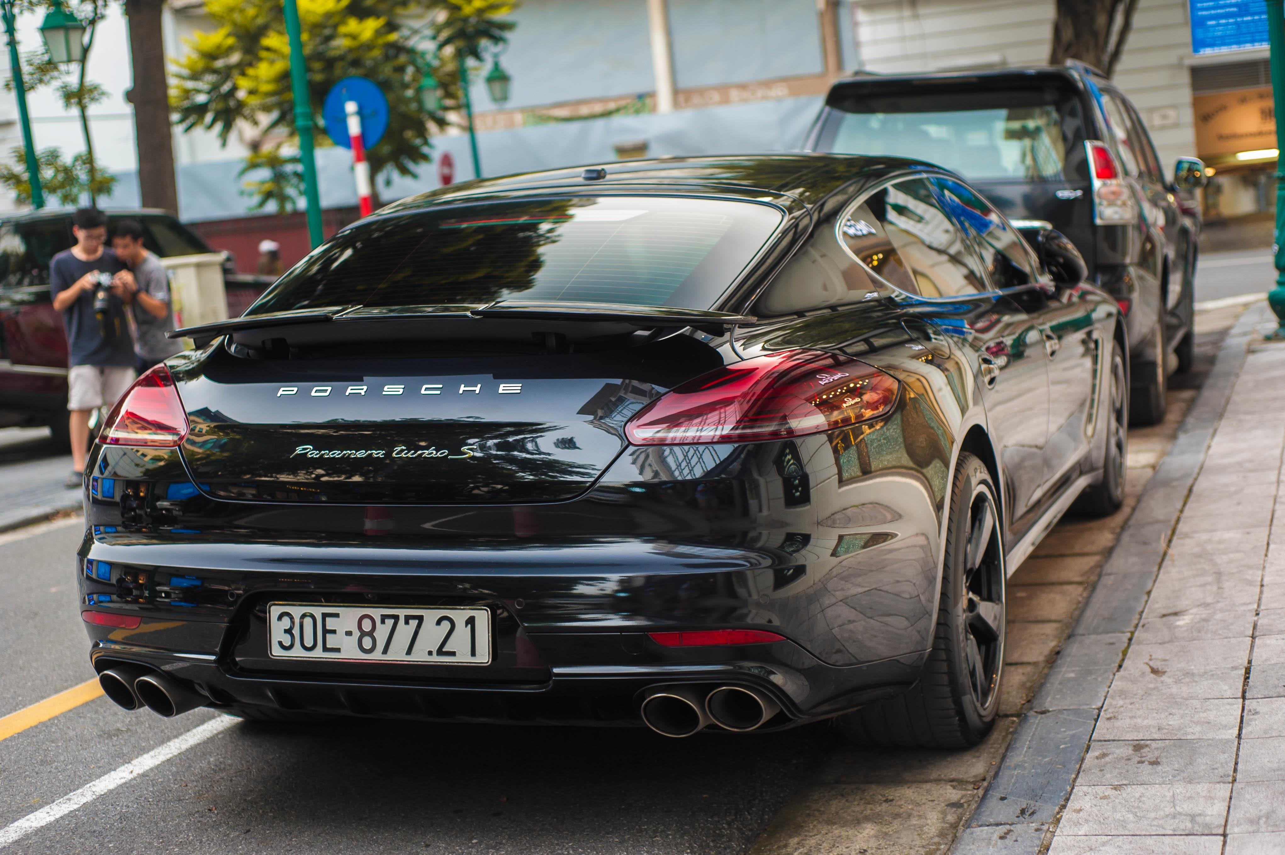 Porsche Panamera Turbo S Exclusive hang hiem anh 6