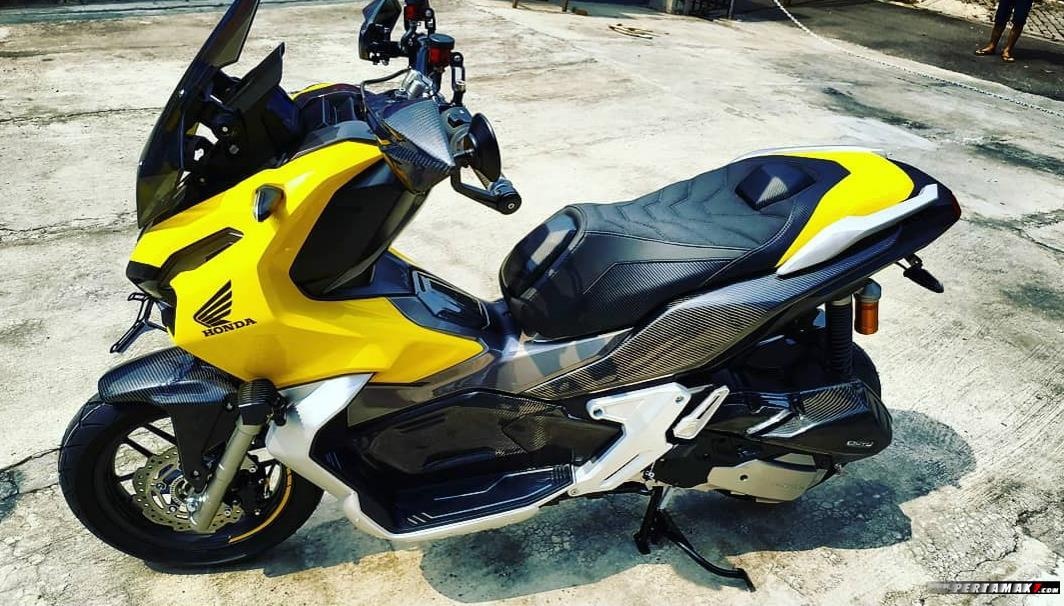 Ngam Honda ADV 150 ban do ngoai hinh carbon anh 5