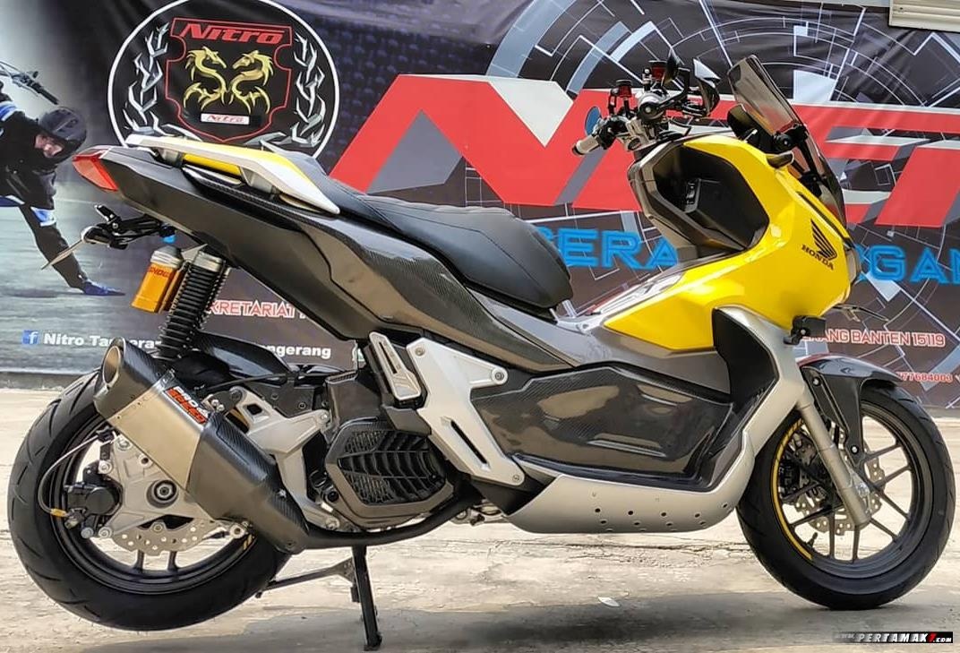 Ngam Honda ADV 150 ban do ngoai hinh carbon anh 3
