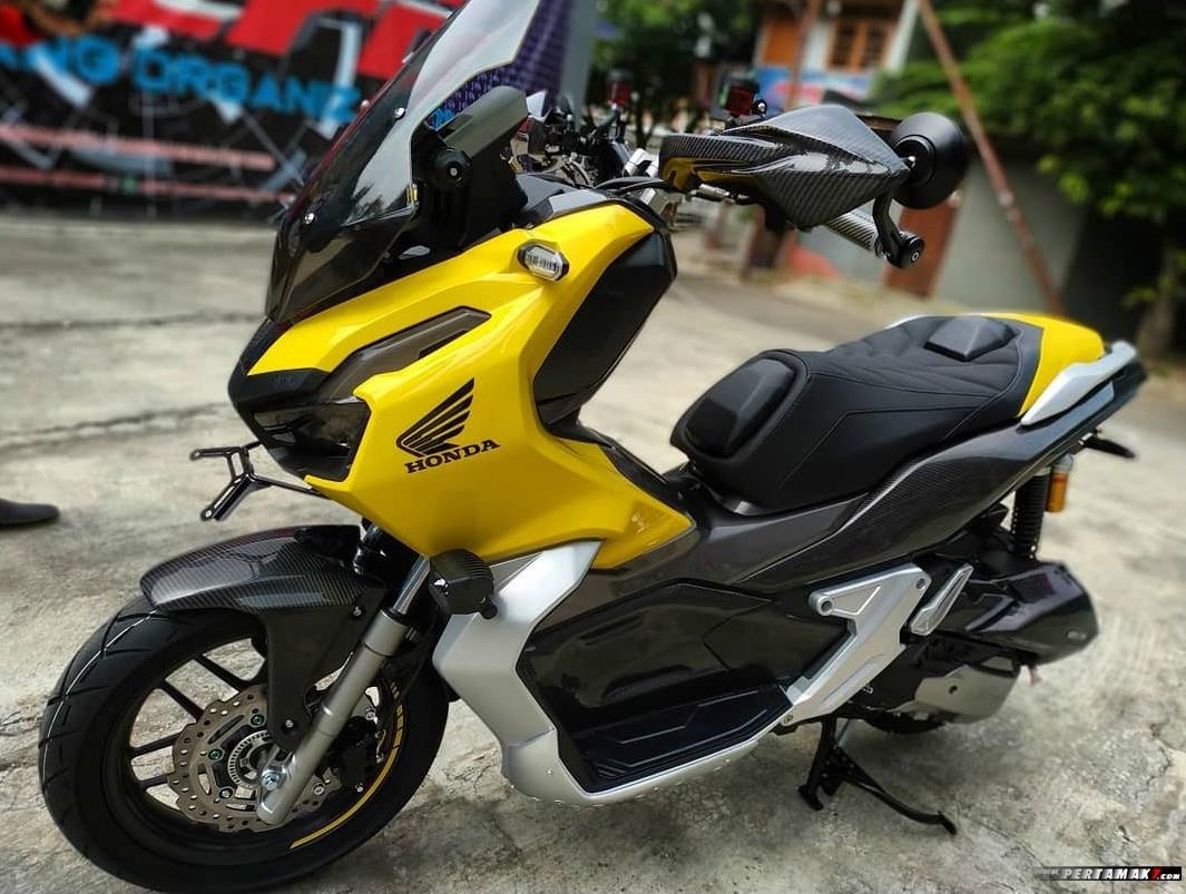 Ngam Honda ADV 150 ban do ngoai hinh carbon anh 1
