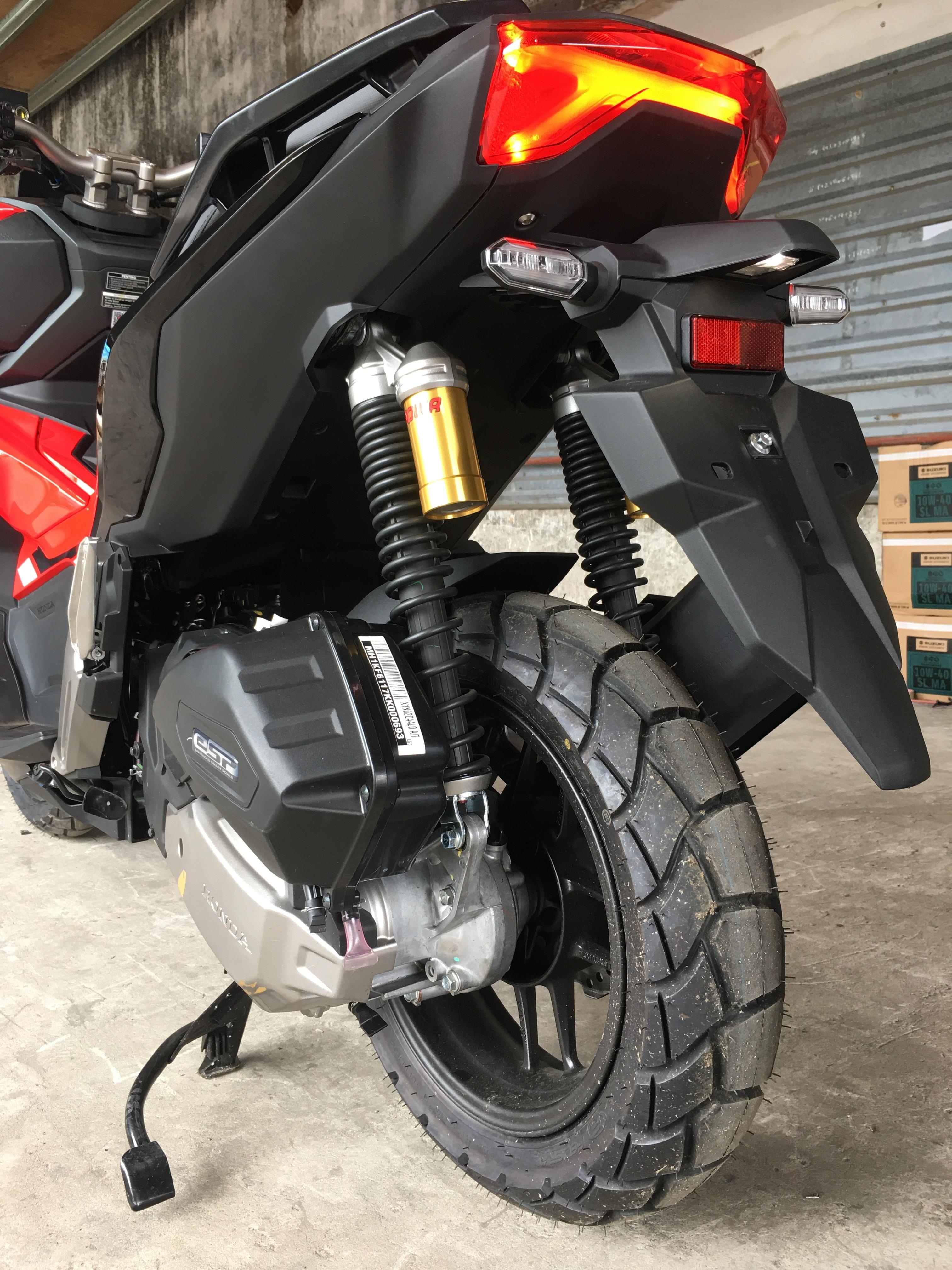 Honda ADV 150 cap ben dai ly VN,  chuan bi mo ban anh 3