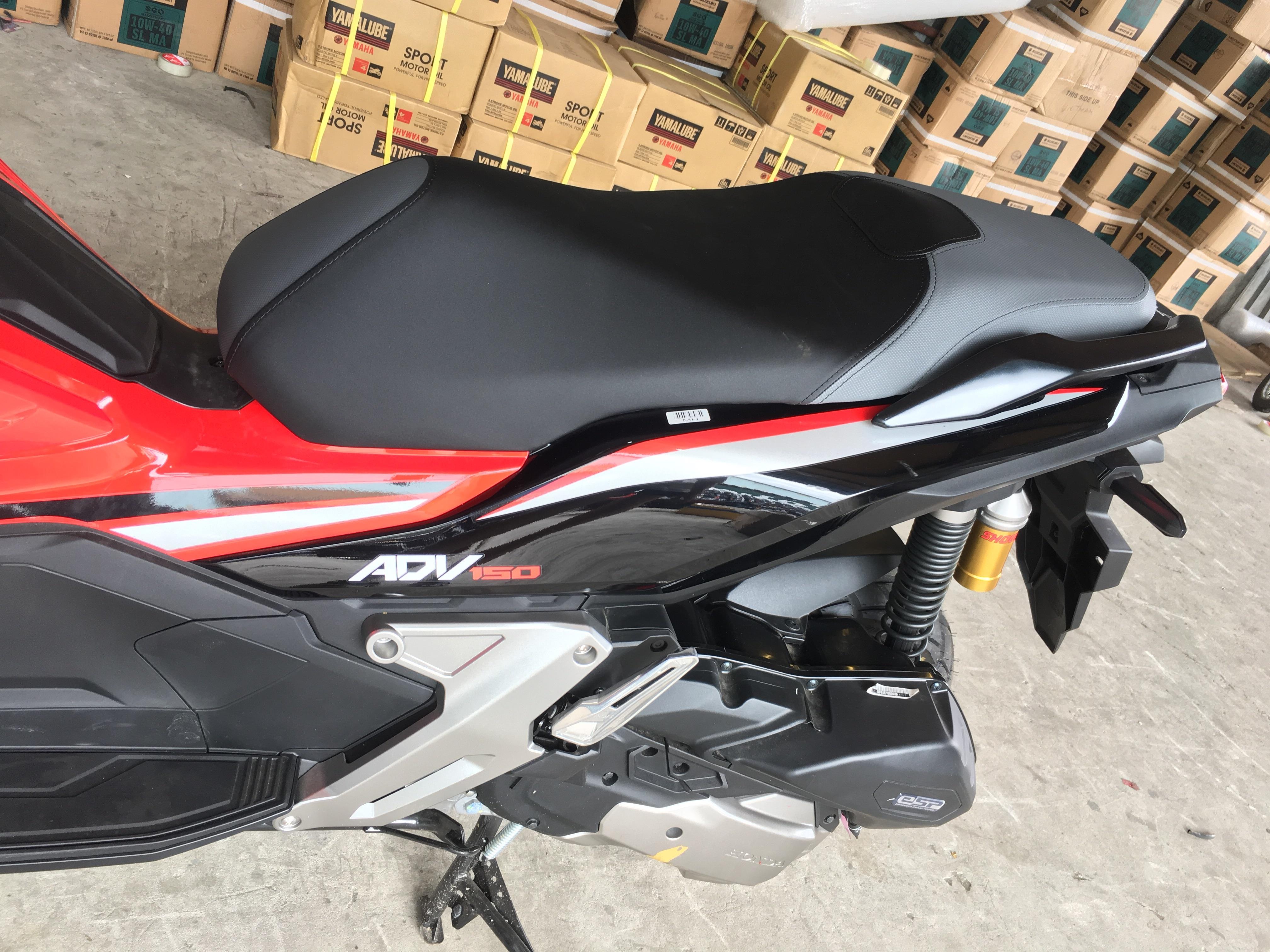 Honda ADV 150 cap ben dai ly VN,  chuan bi mo ban anh 5