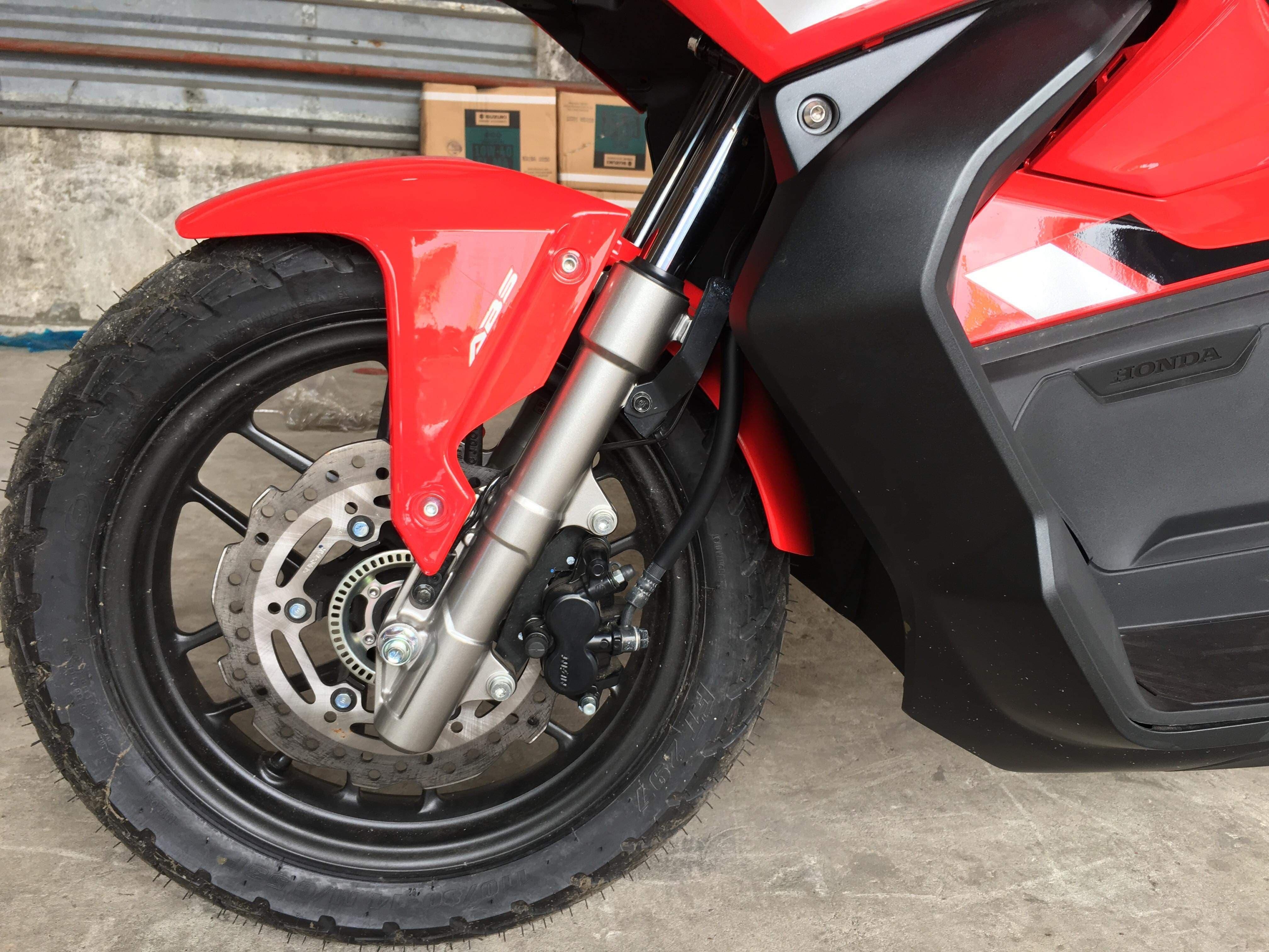 Honda ADV 150 cap ben dai ly VN,  chuan bi mo ban anh 6