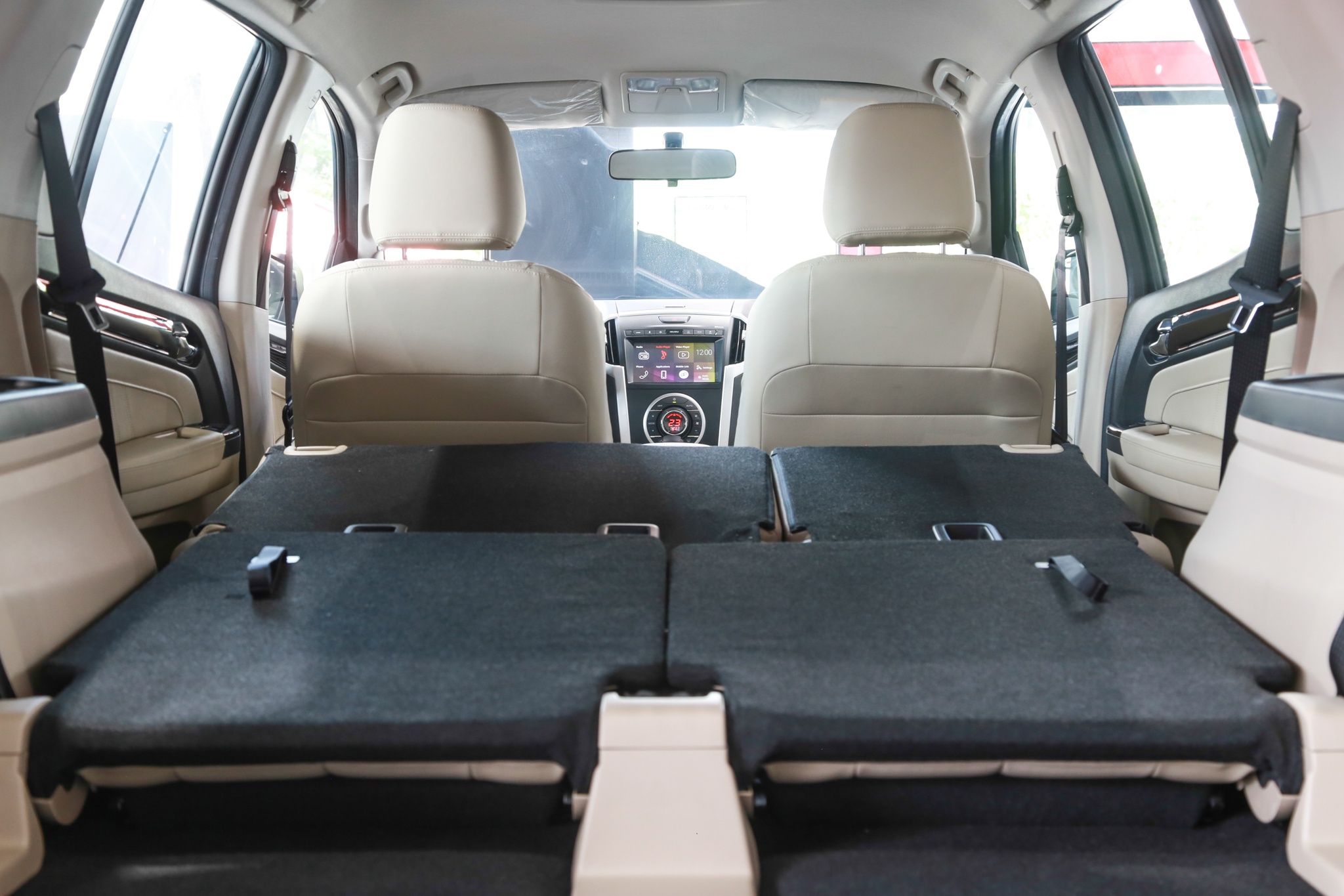 Chi tiet Isuzu Mu-X Limited vua ra mat anh 8