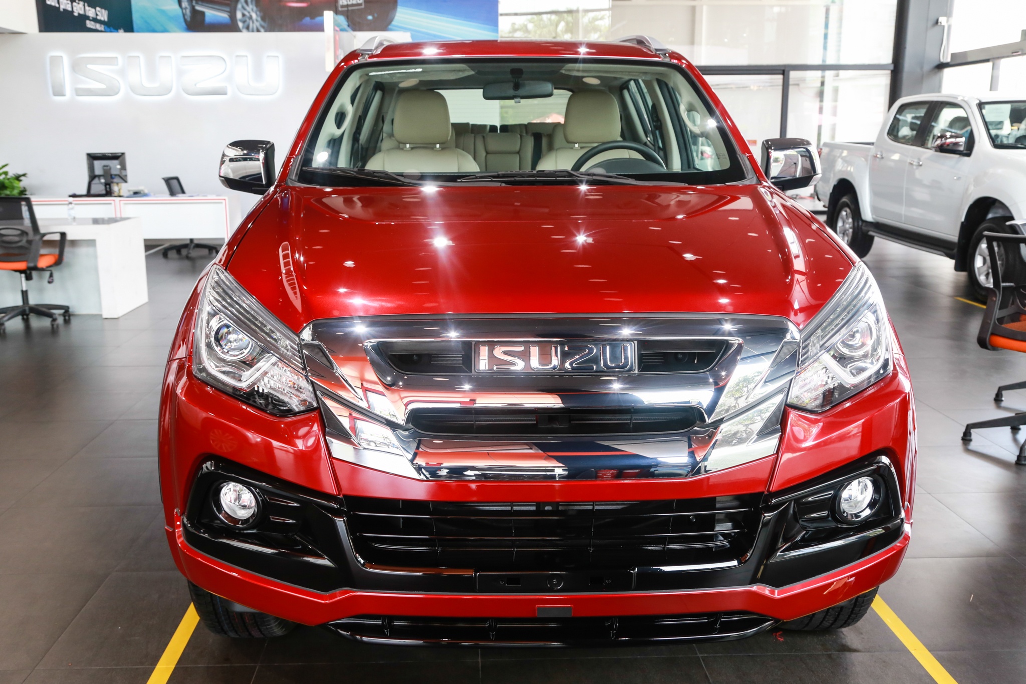 Chi tiet Isuzu Mu-X Limited vua ra mat anh 2