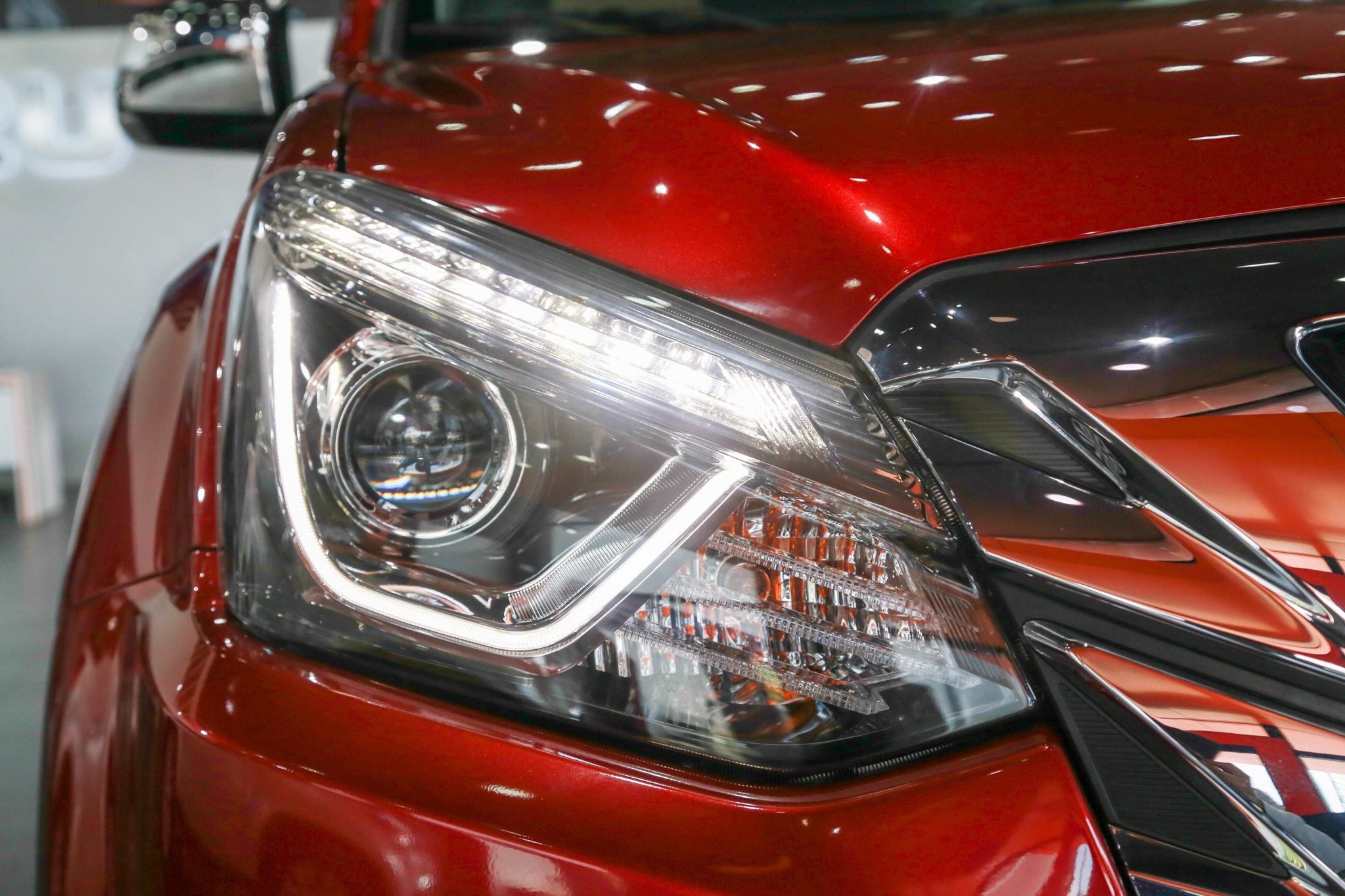 Chi tiet Isuzu Mu-X Limited vua ra mat anh 12