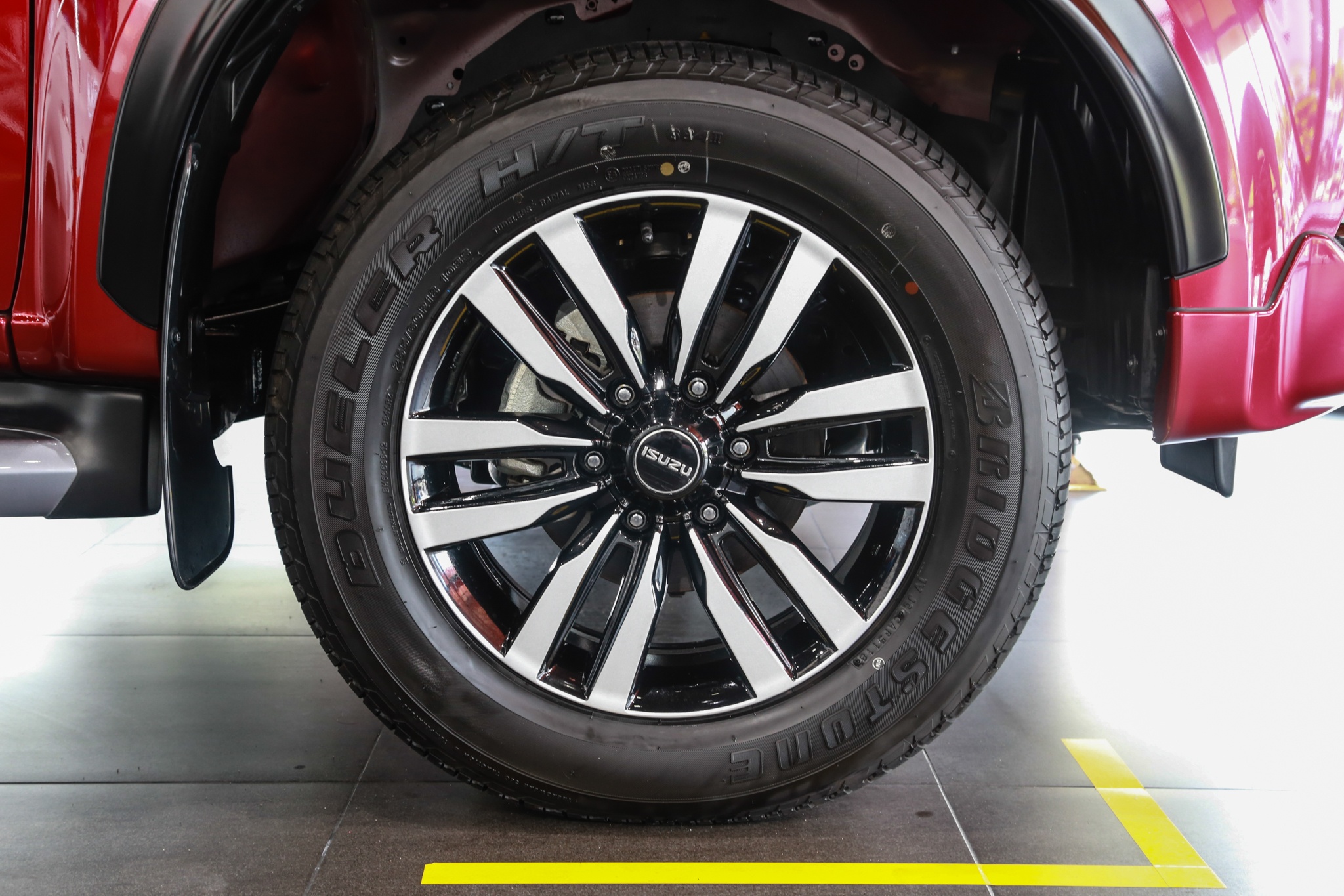 Chi tiet Isuzu Mu-X Limited vua ra mat anh 4