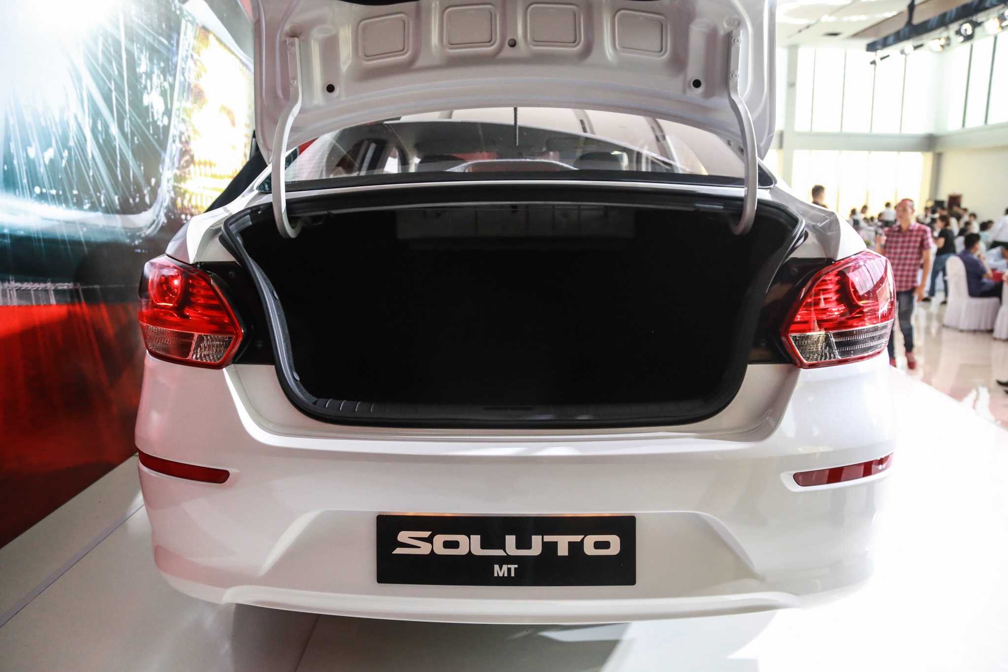 kia soluto xe gia re anh 7