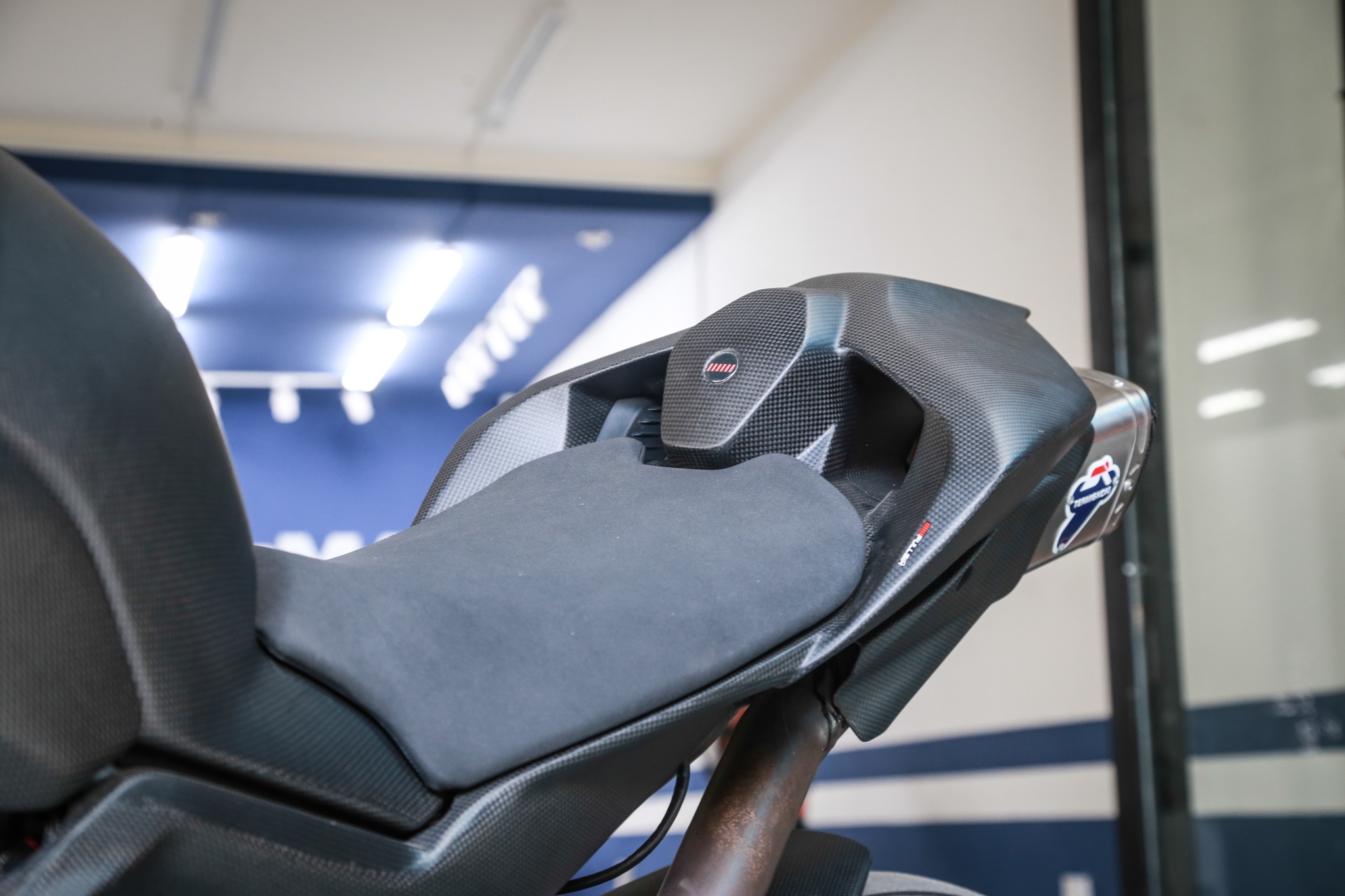 Bo 800 trieu lot xac Ducati V4 thanh V4 R anh 7