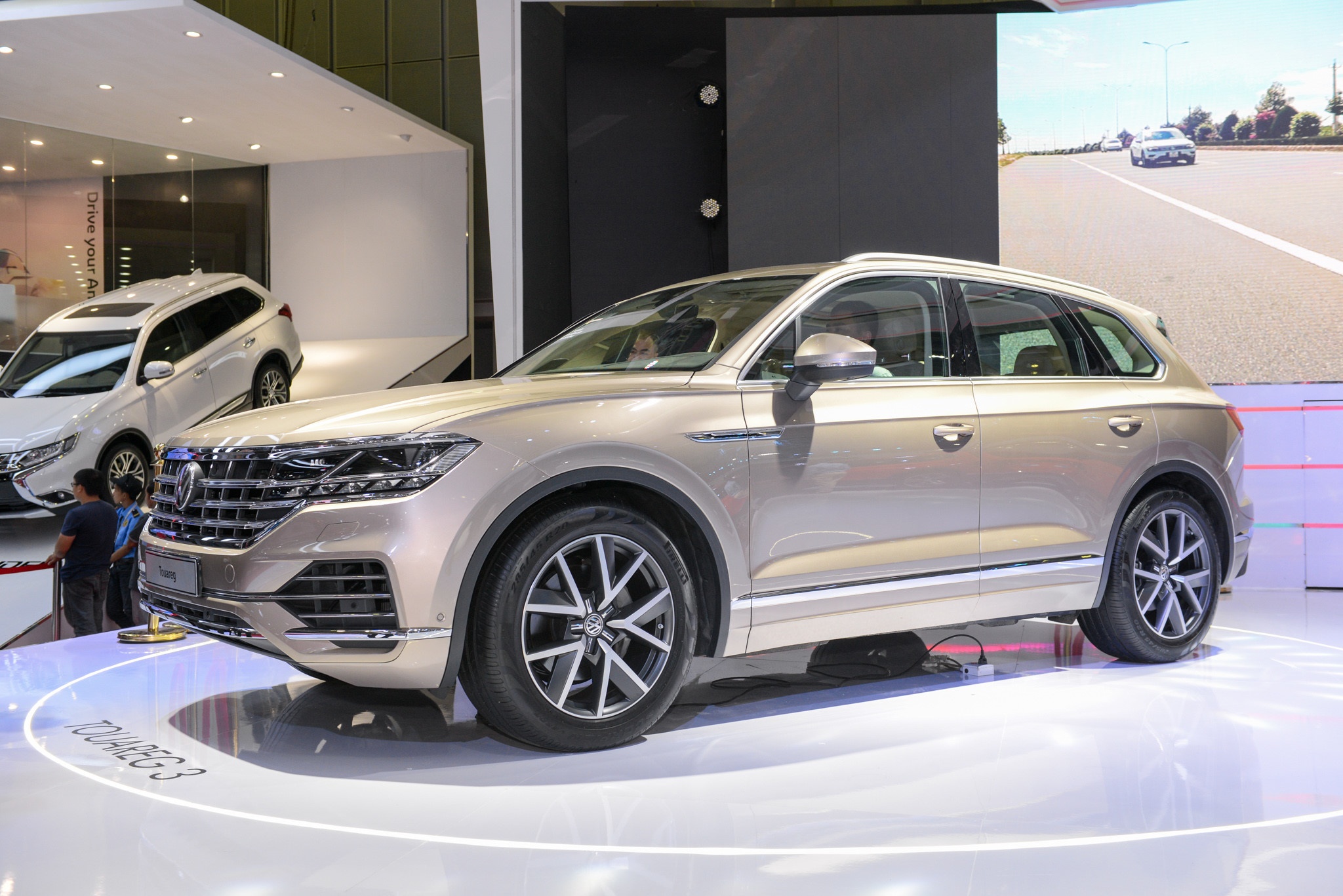 Hé lộ mẫu xe mới của Volkswagen sẽ ra mắt tại VMS 2019 ảnh 2 He lo mau xe moi cua Volkswagen se ra mat tai VMS 2019 anh 2