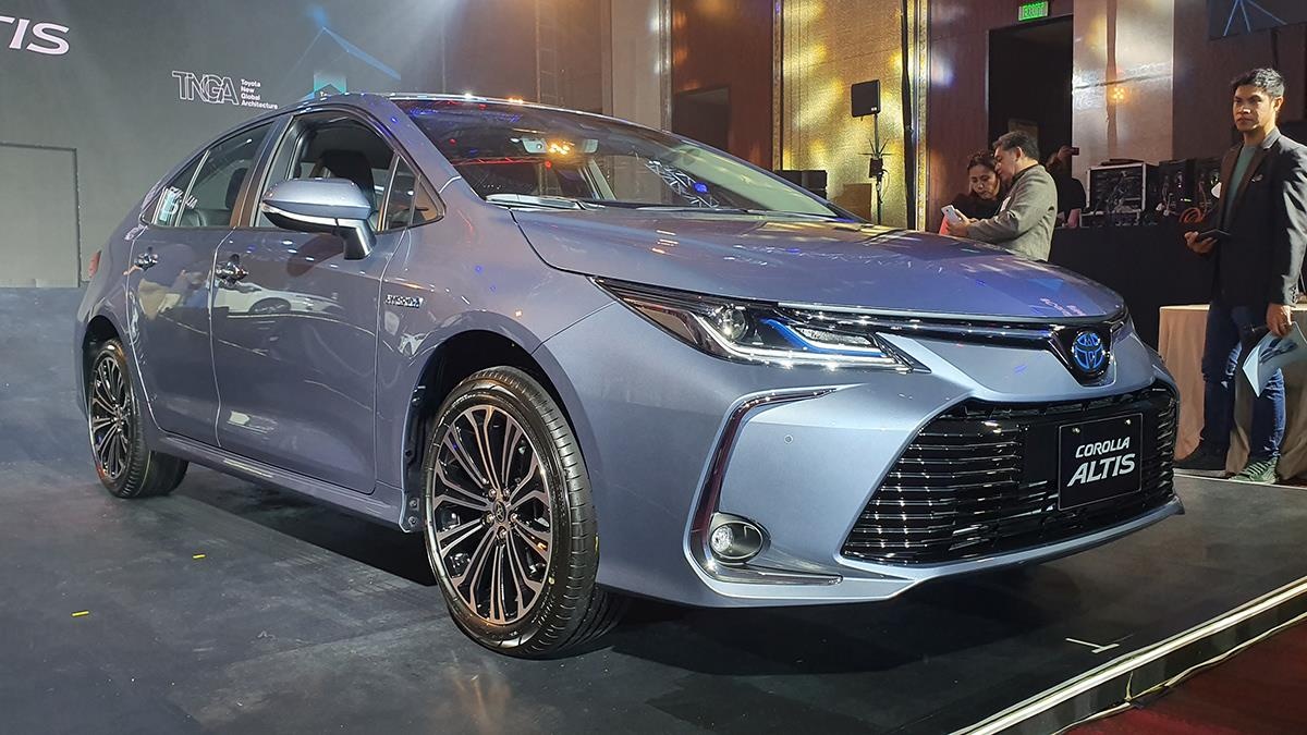 Toyota Corolla Altis 2020 co gi dac biet hon the he dang ban o VN? hinh anh