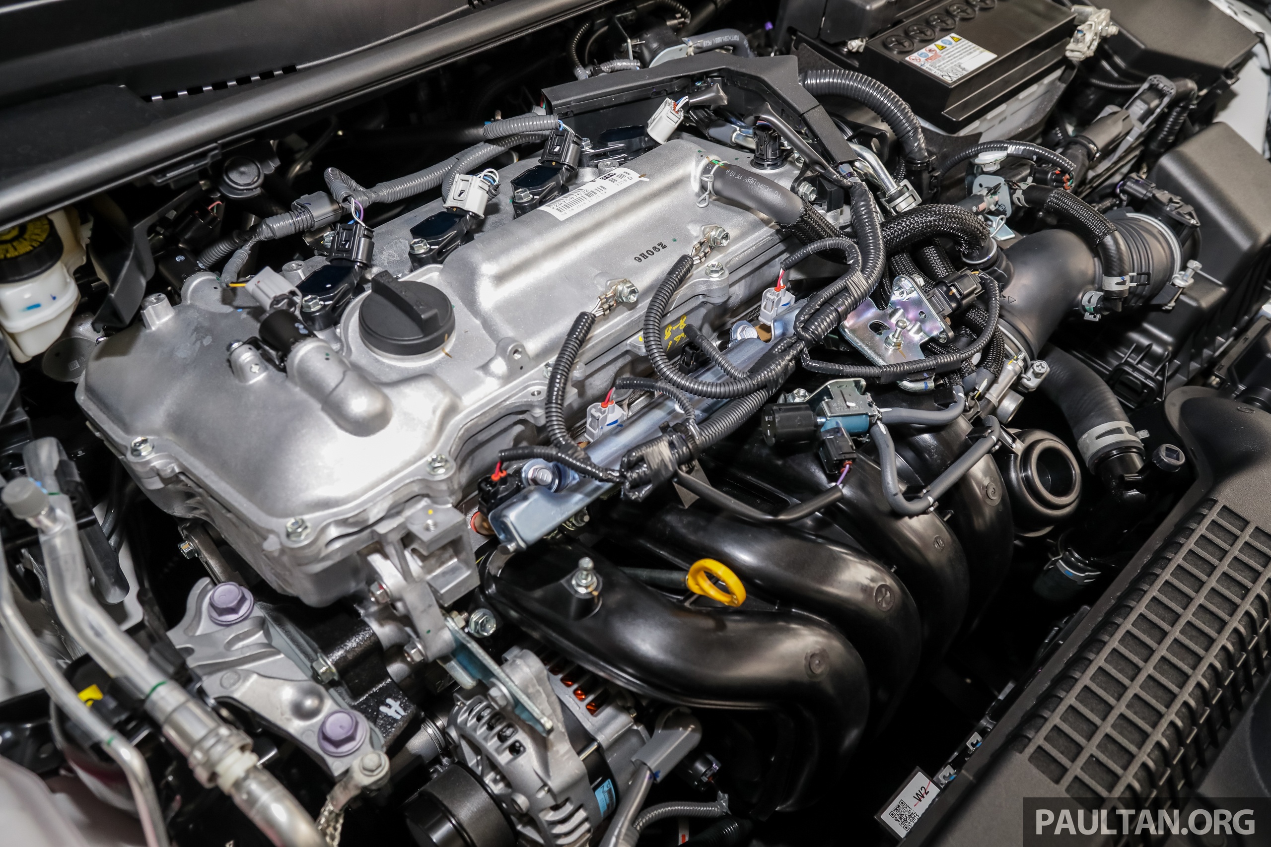 Can canh Toyota Corolla Altis 1.8G 2020 anh 8