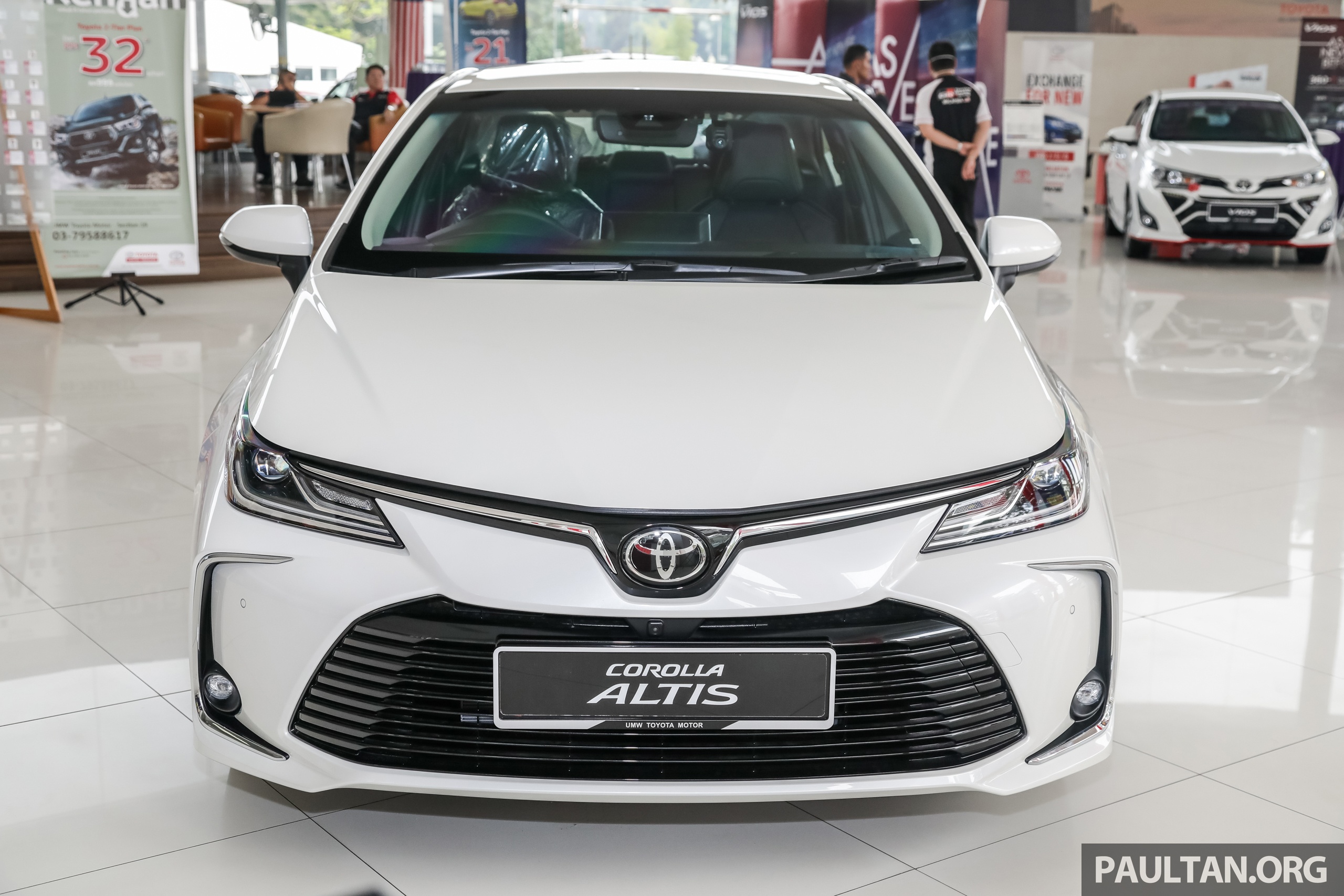 Can canh Toyota Corolla Altis 1.8G 2020 anh 4
