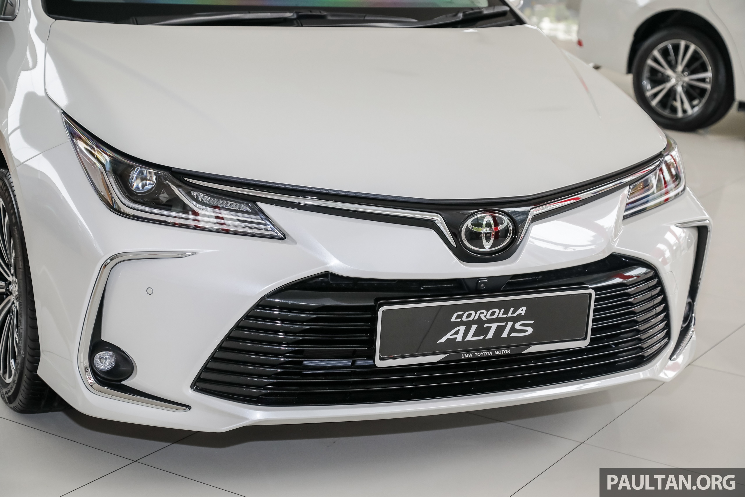 Can canh Toyota Corolla Altis 1.8G 2020 anh 5
