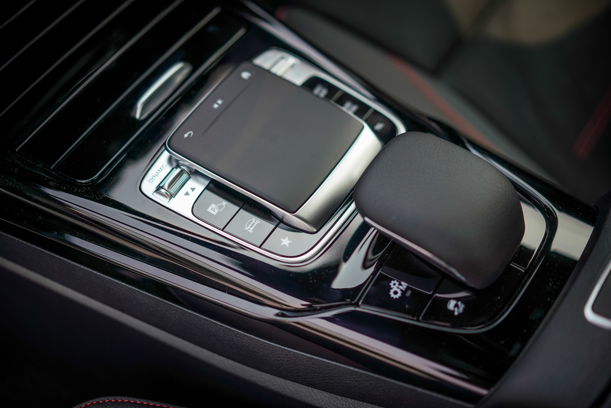 Mercedes-AMG A 35 sedan ra mat o DNA anh 14