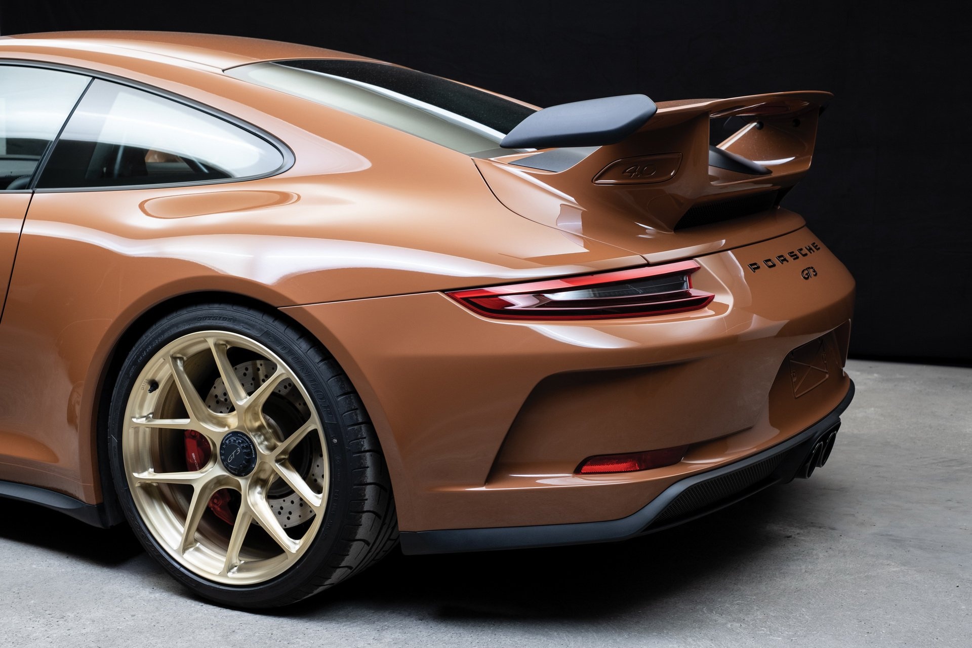 Sieu xe Porsche 911 GT3 phong cach thap nien 70 anh 10