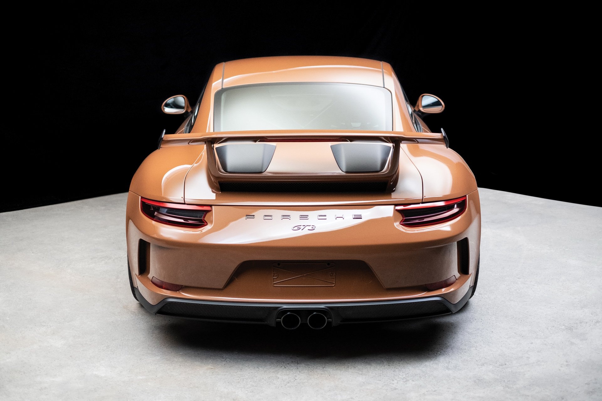 Sieu xe Porsche 911 GT3 phong cach thap nien 70 anh 11