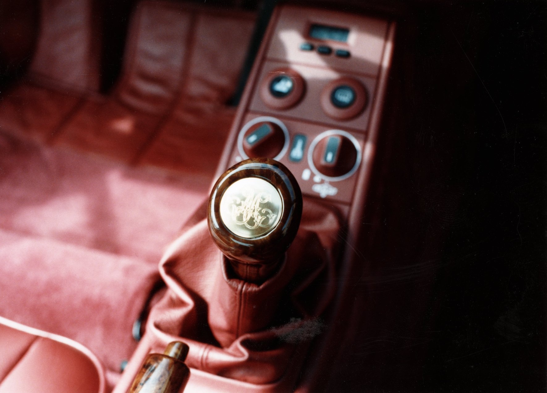 Porsche 959 vang kim hang hiem cua hoang than Qatar anh 7