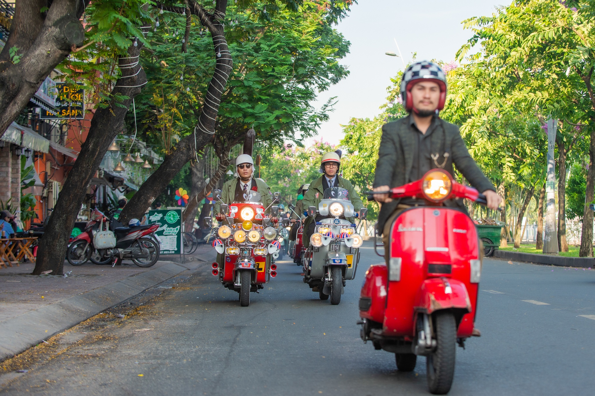 Hang tram quy ong cuoi moto du su kien DGR anh 6