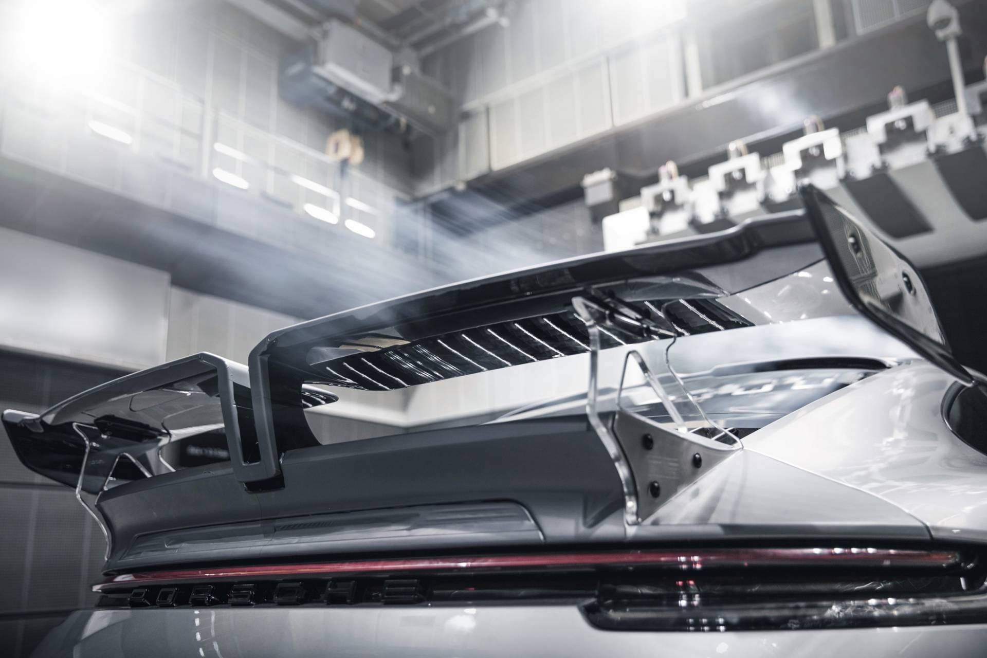 Porsche 911 lot xac man nhan voi goi do TechArt anh 24