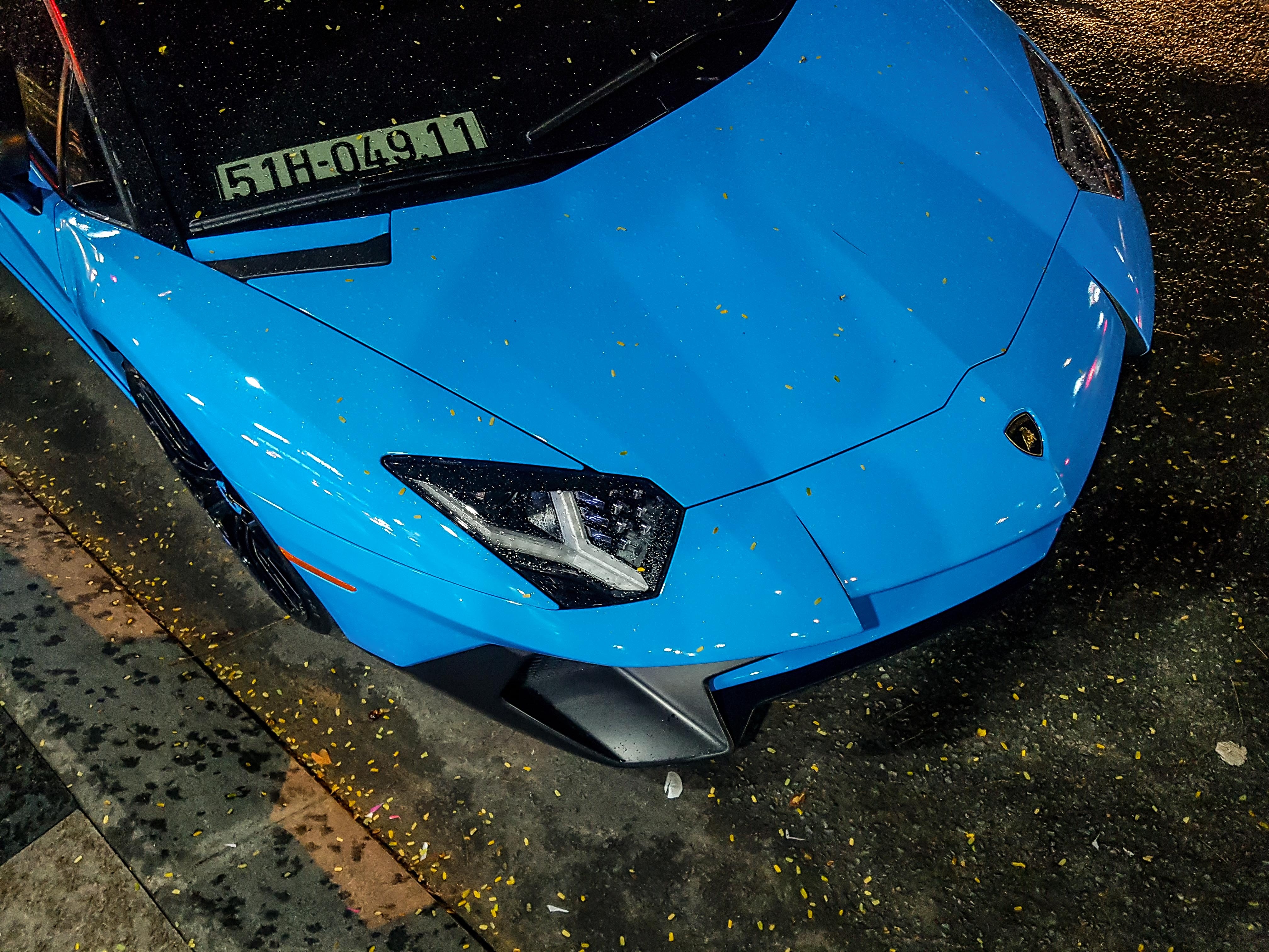 Lamborghini Aventador SV tung cua Minh Nhua anh 2