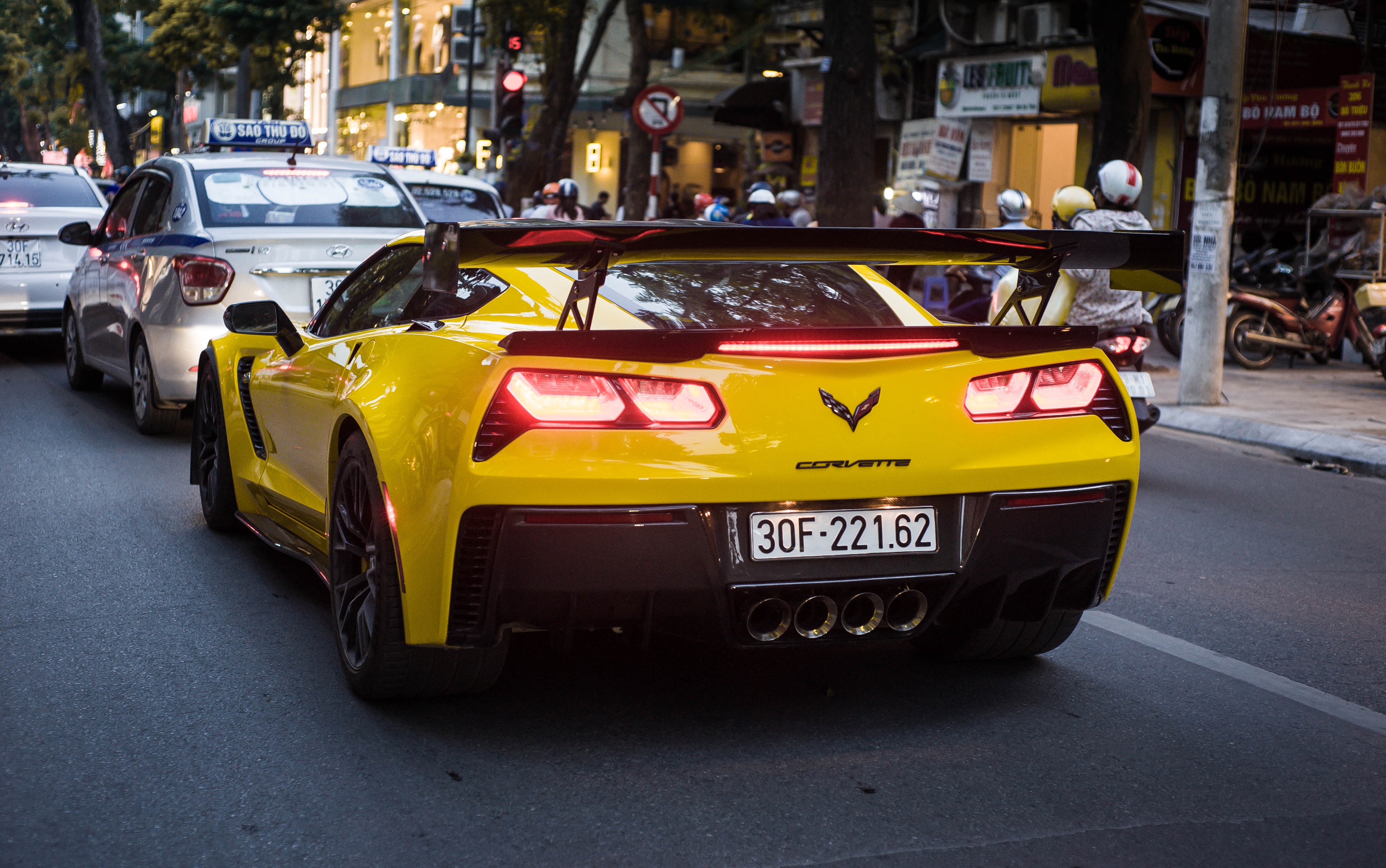 Chevrolet Corvette Z06 doc nhat Ha Noi anh 10
