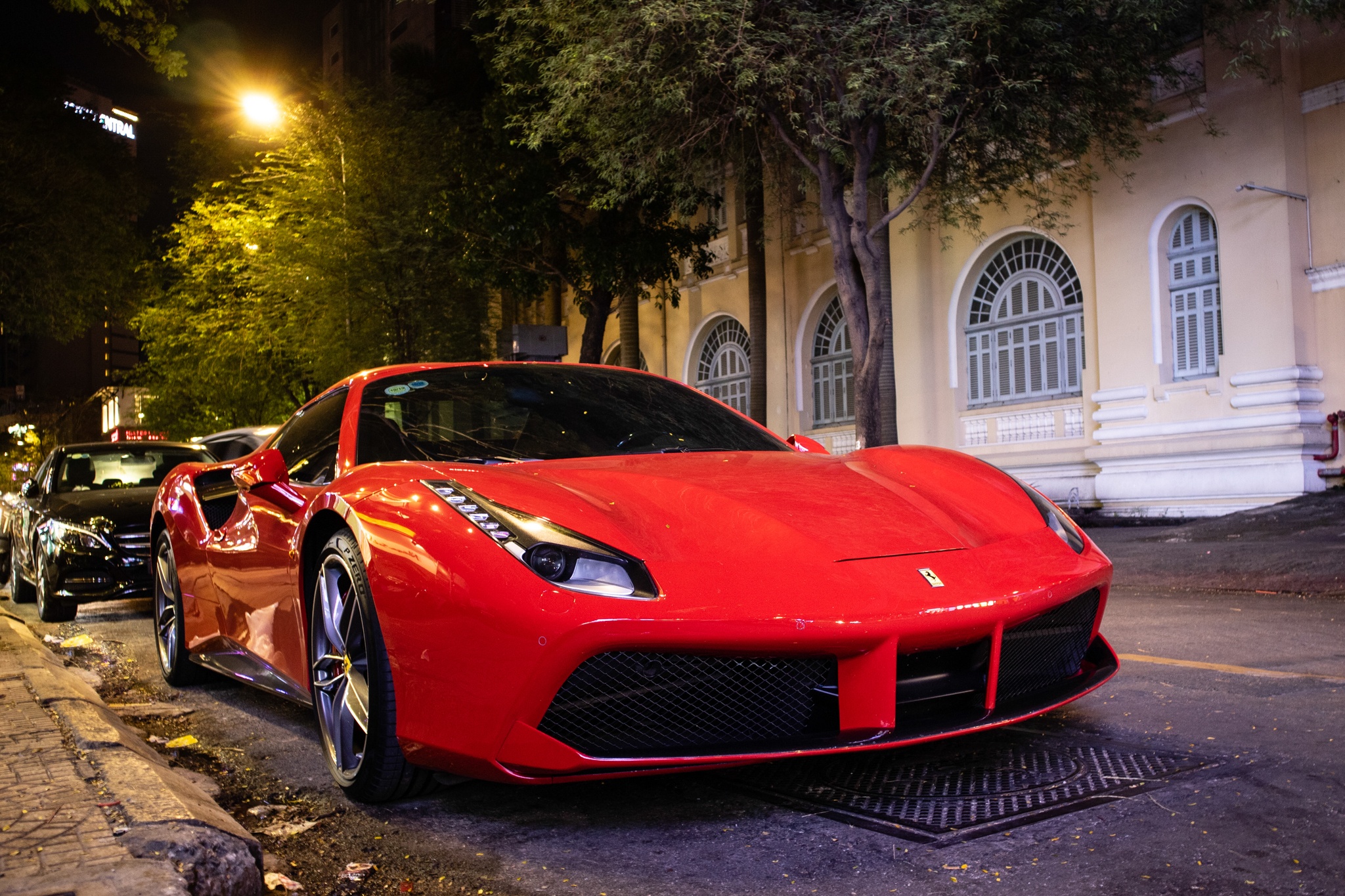 Ferrari 488 GTB Spider cua Cuong do la anh 1