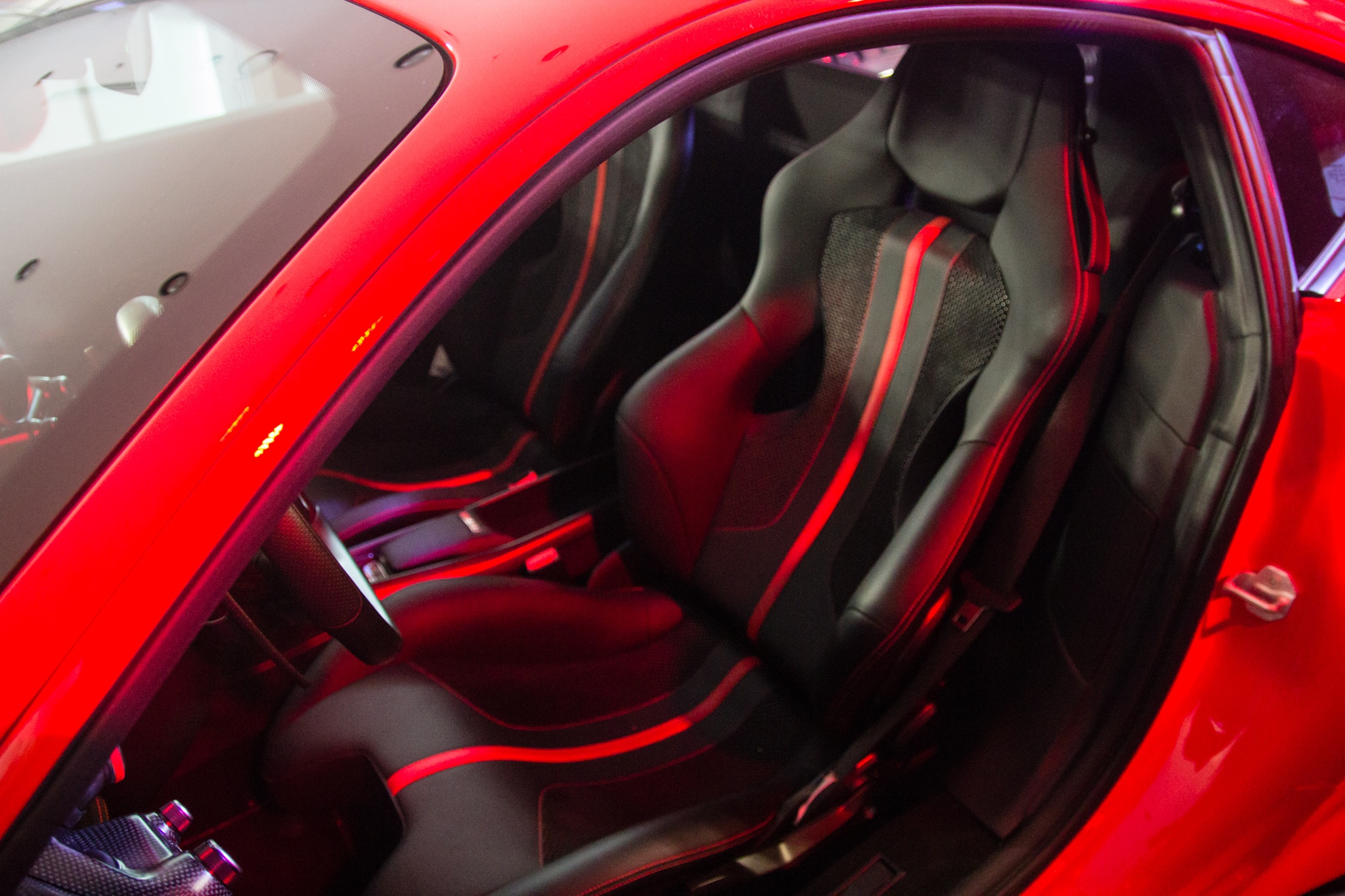 Ferrari F8 Tributo dau tien cap ben VN anh 13