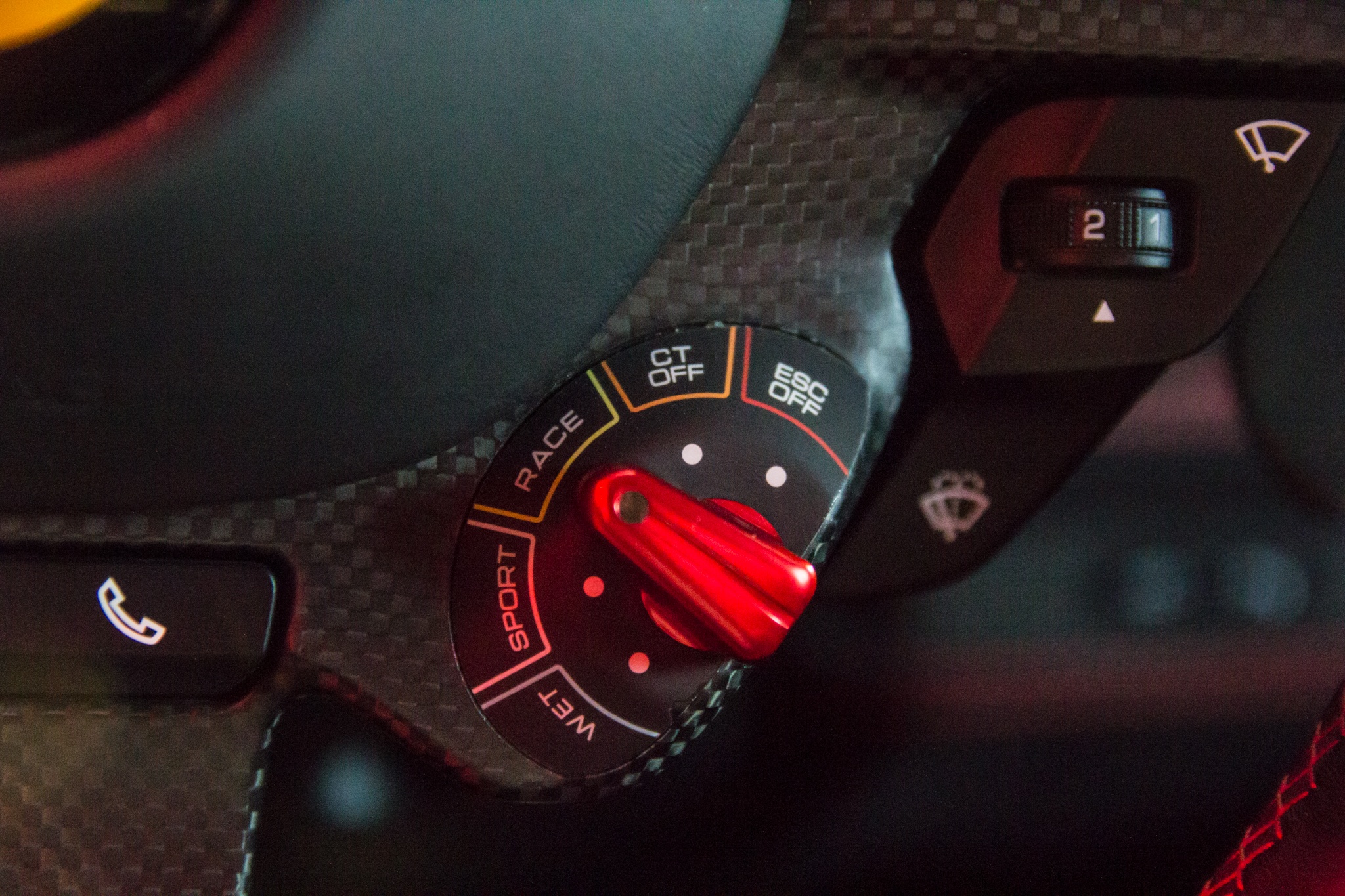 Ferrari F8 Tributo dau tien cap ben VN anh 15