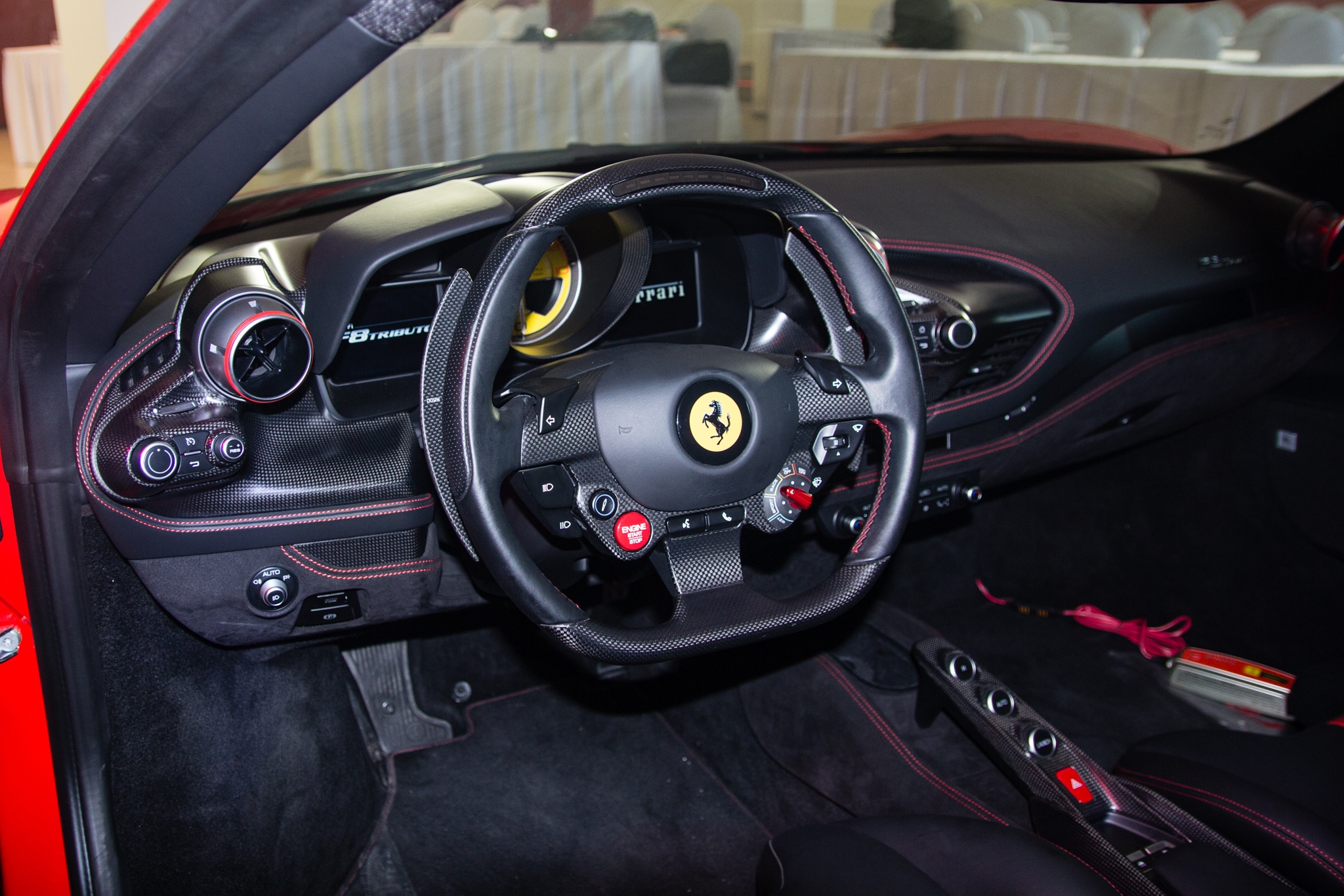 Ferrari F8 Tributo dau tien cap ben VN anh 10