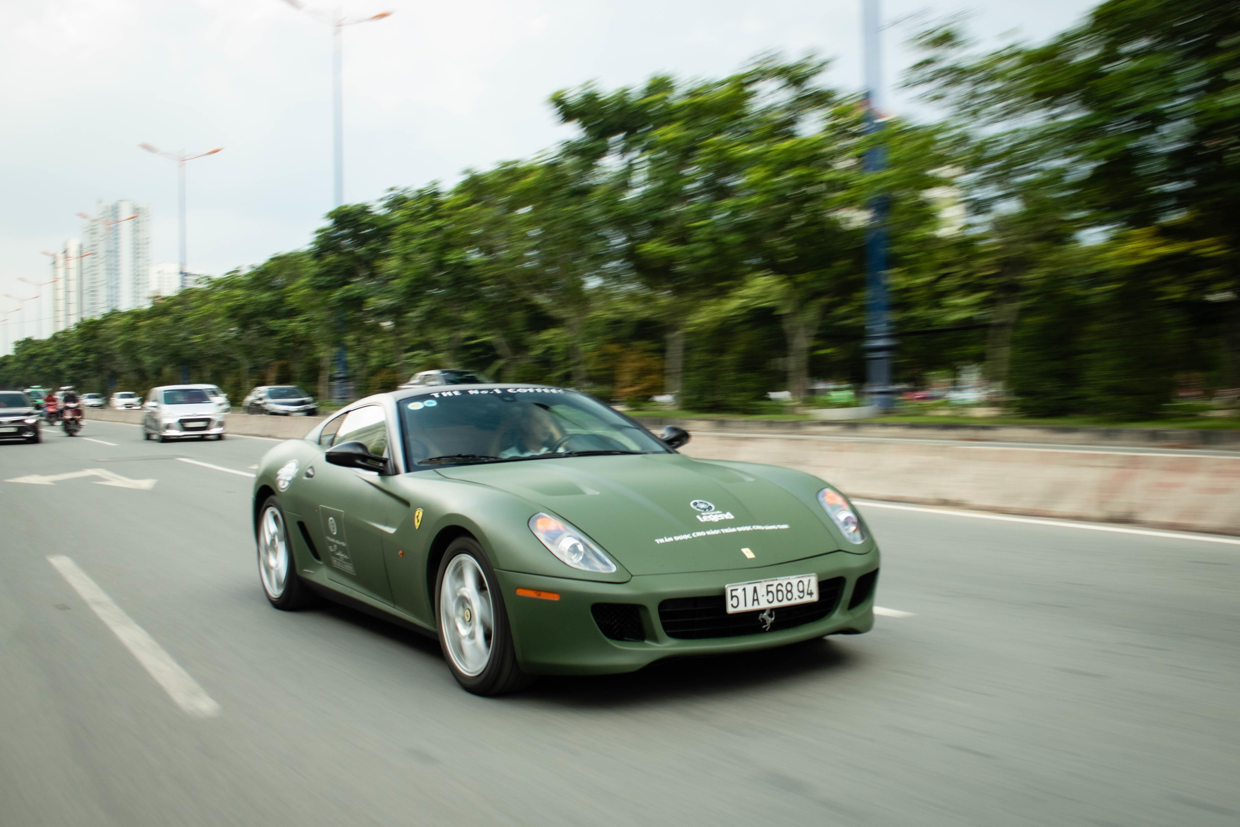 Ngam Ferrari 599 GTB duy nhat Viet Nam cua ong Dang Le Nguyen Vu hinh anh