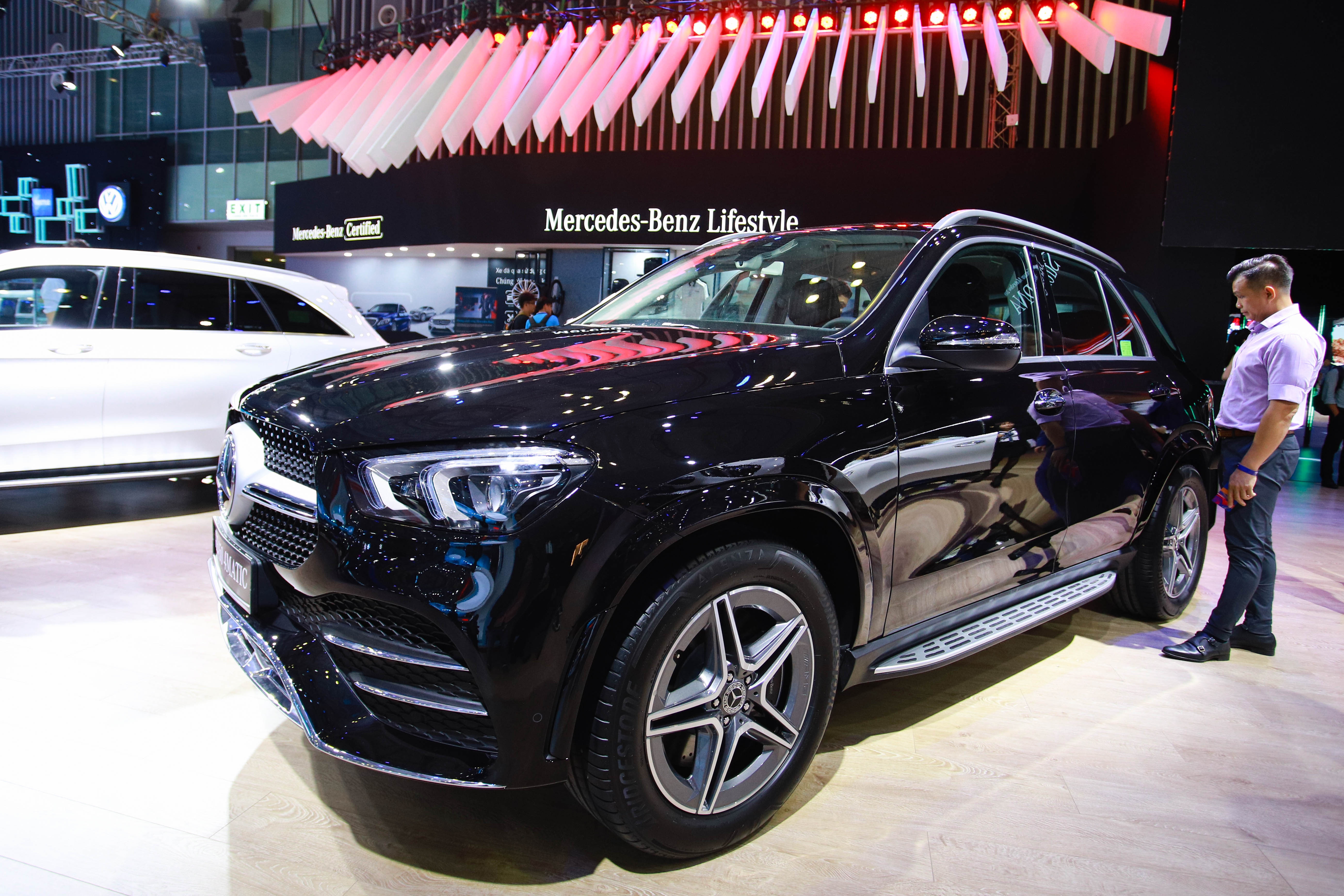 Toan canh gian hang Mercedes-Benz tai VMS 2019 anh 19